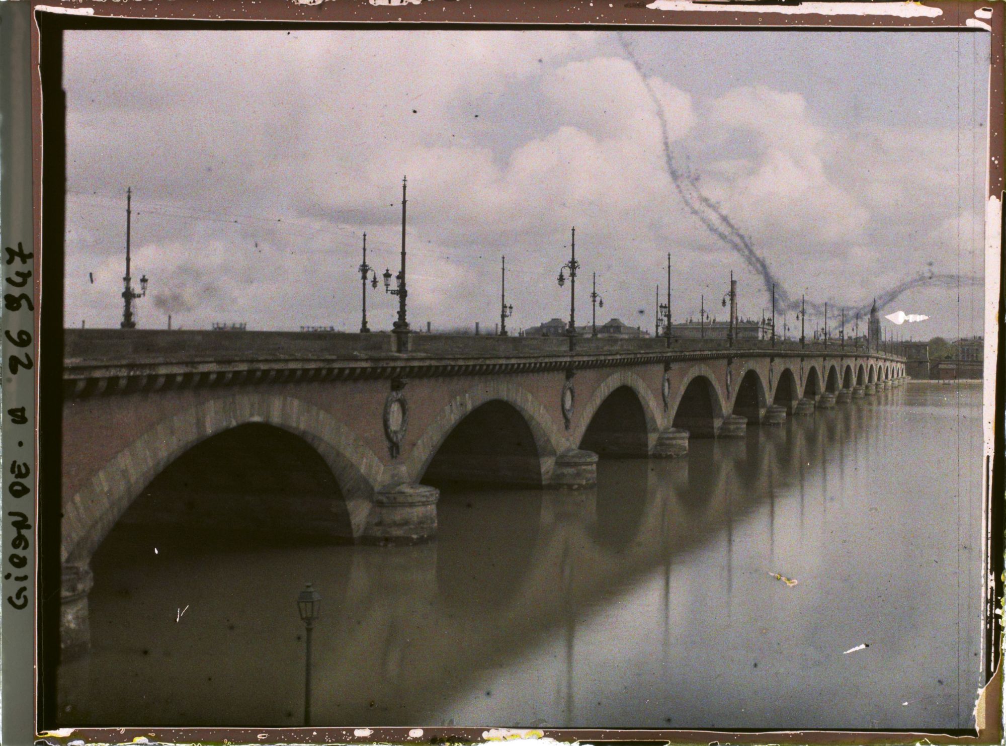 Image représentant Le pont de pierre
