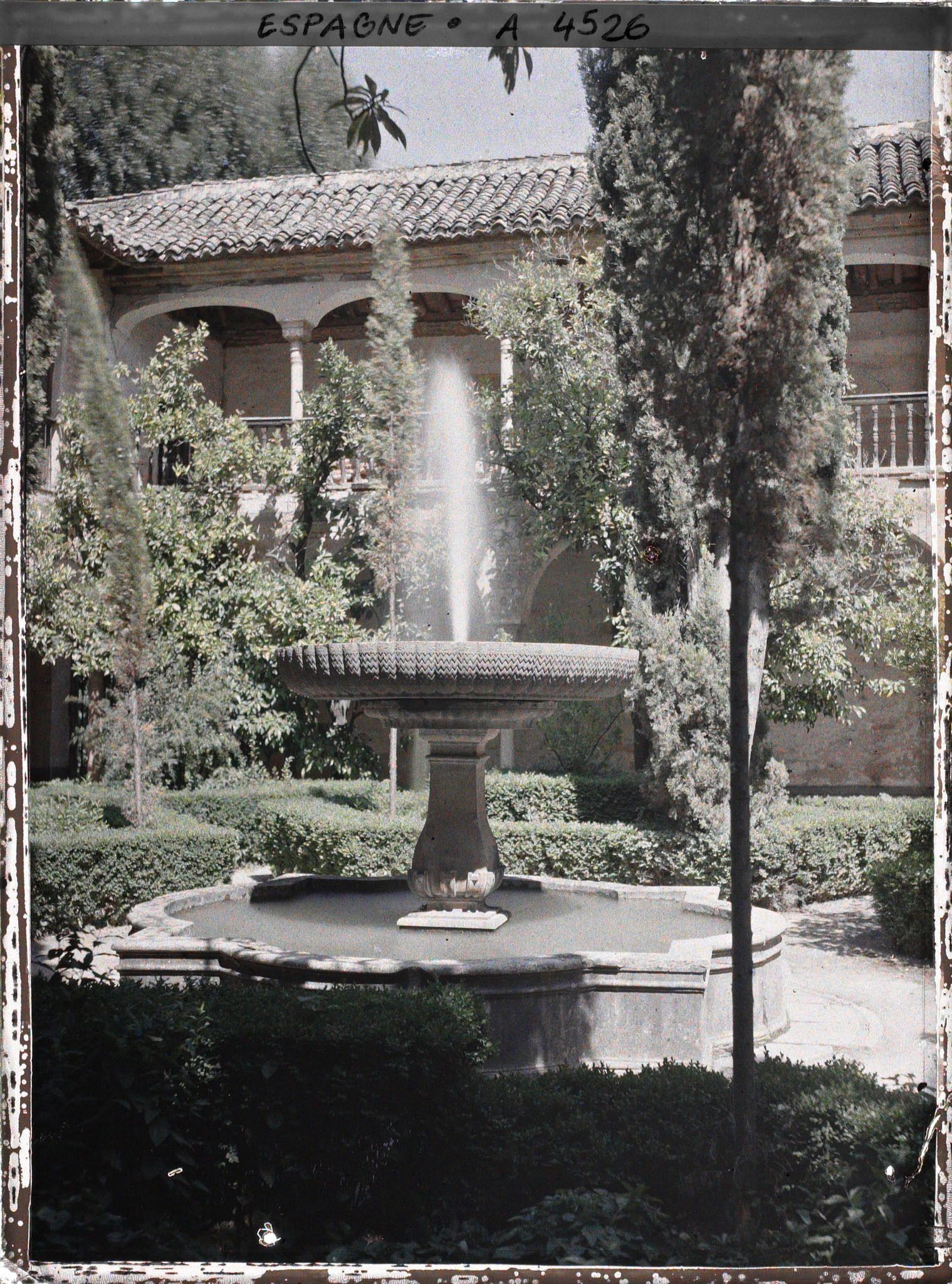 Image représentant Alhambra : patio de Lindaraja dans les palais Nasrides
