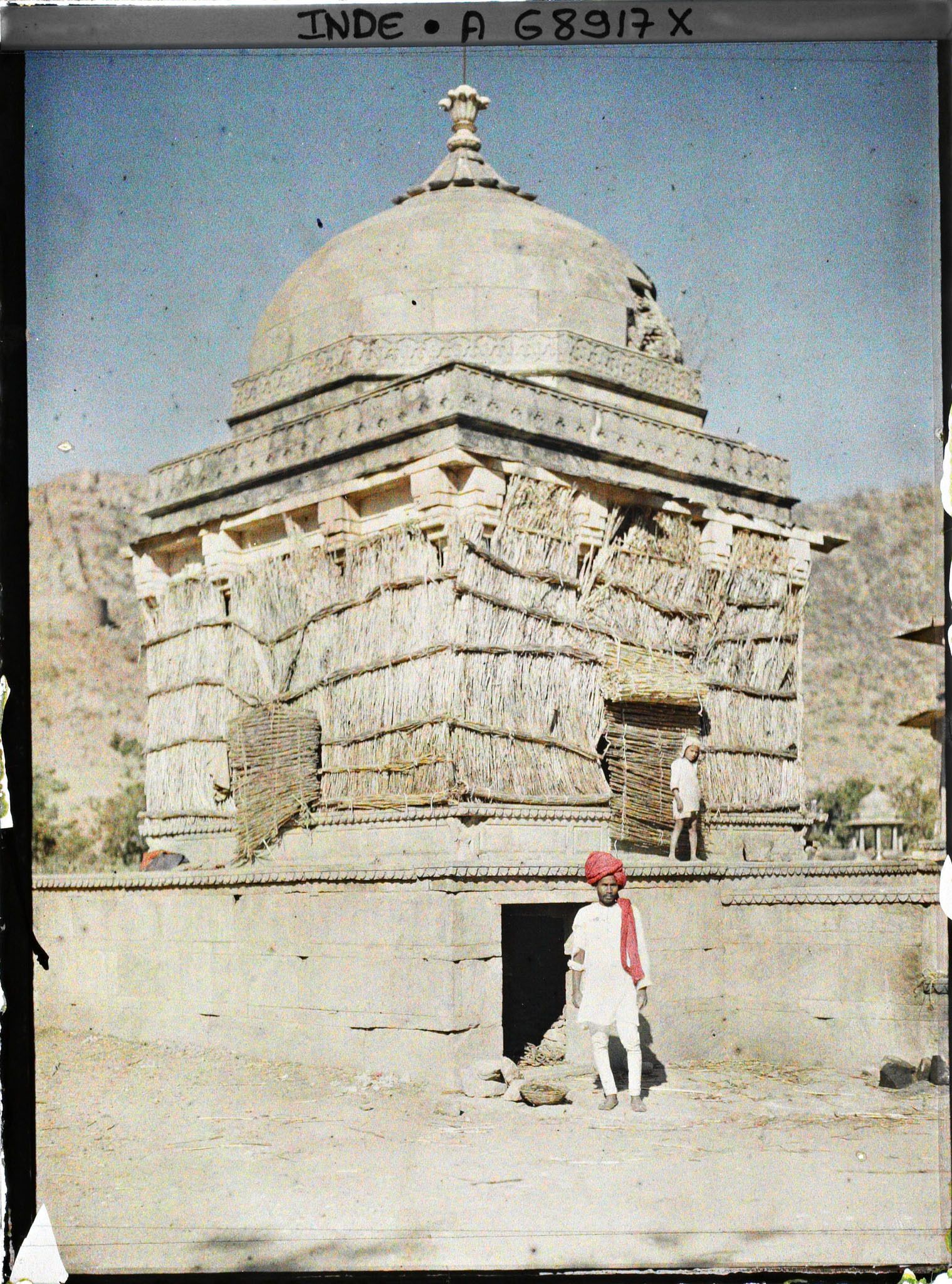 Image représentant Cénotaphe converti en habitation pour indigents