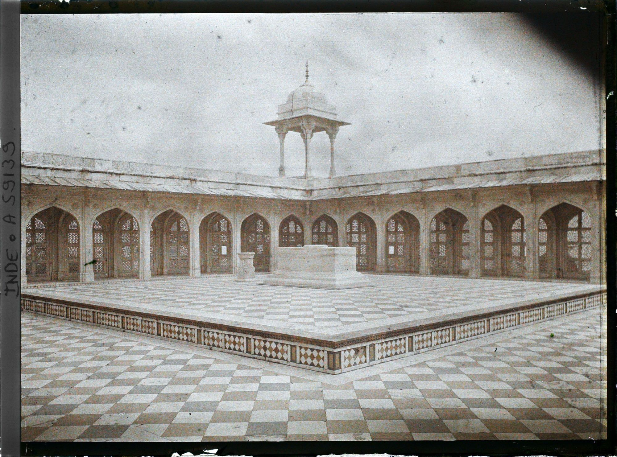 Image représentant Toit du mausolée d'Akbar