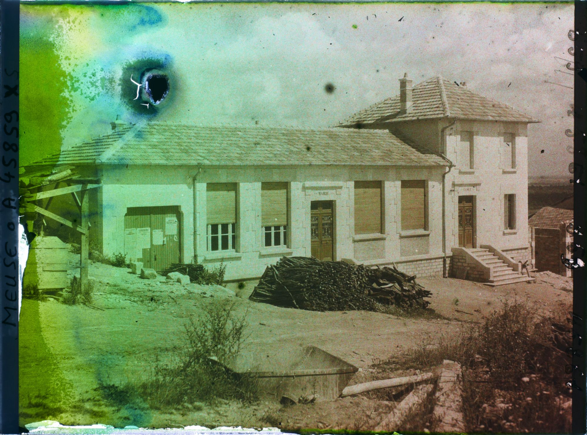 Image représentant France, Montsec, Nouvelle Mairie et Ecole