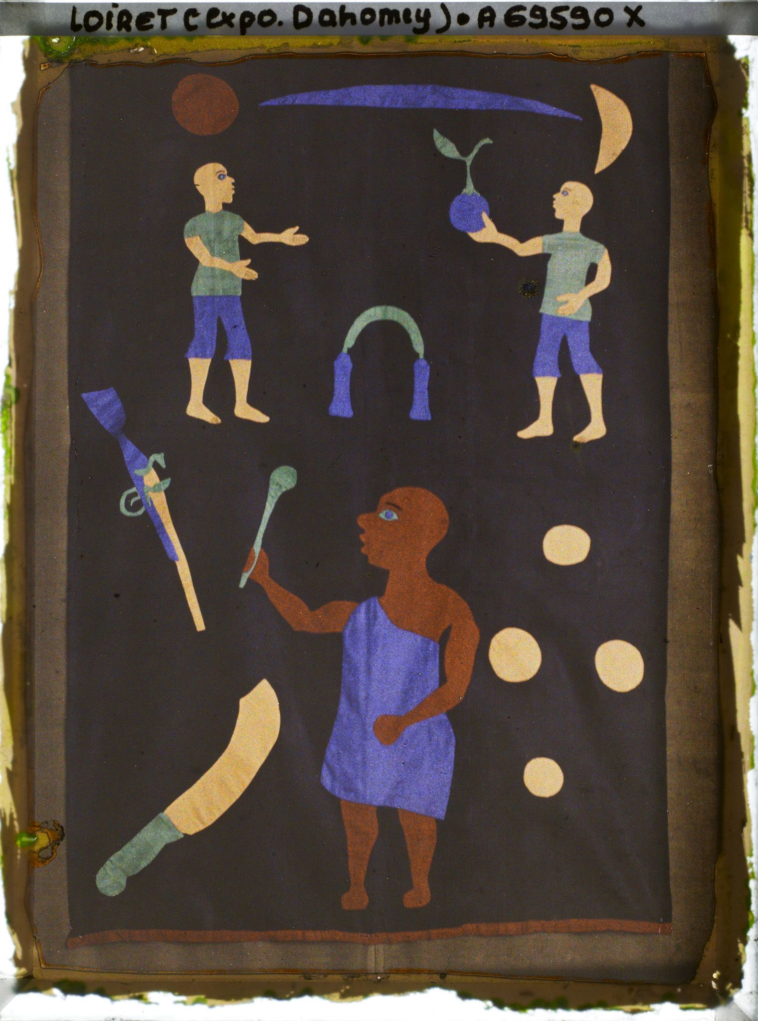 Image représentant Un pagne funéraire décoré de motifs (le motif de racloir symbolise l'irruption de la mort ; le couperet l'étonnement)