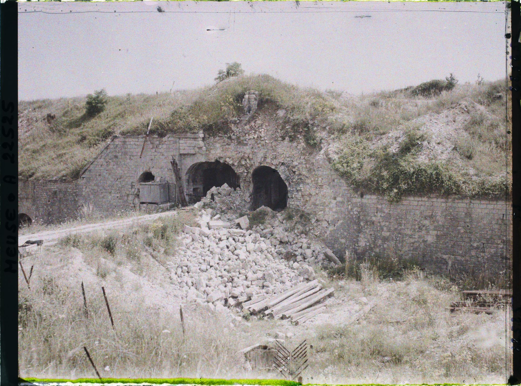 Image représentant France, Fort de Tavanne, Entrée du fort