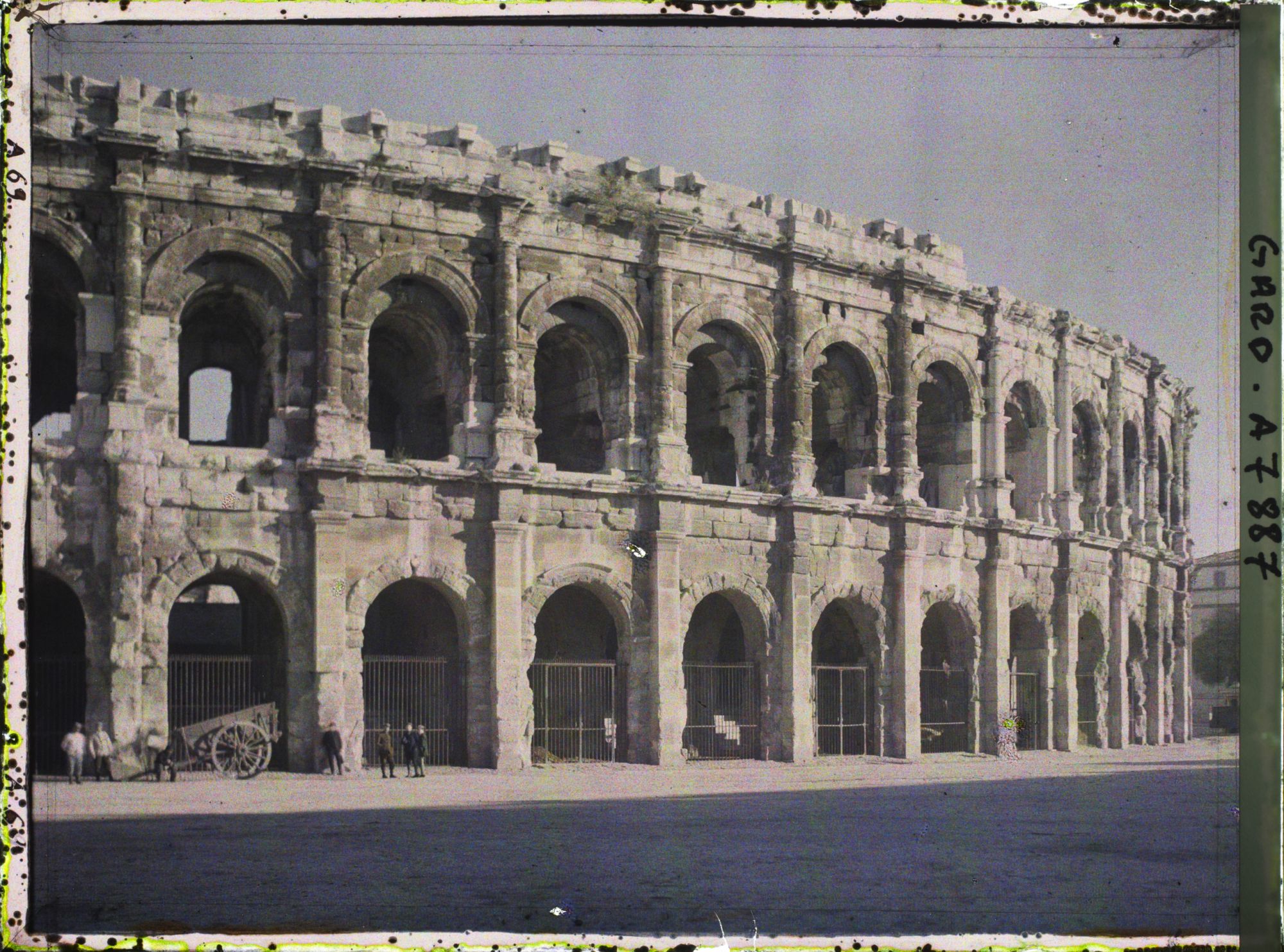 Image représentant Les arènes