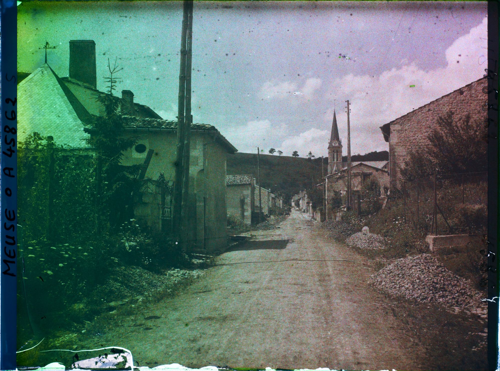 Image représentant France, Woinville, Entrée du Village