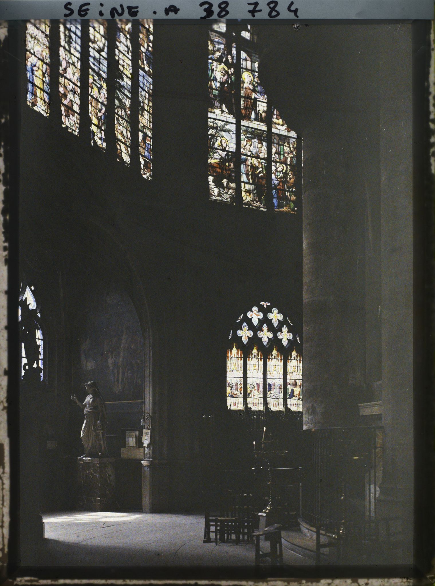 Image représentant Intérieur de l'église Saint-Etienne-du-Mont, le déambulatoire
