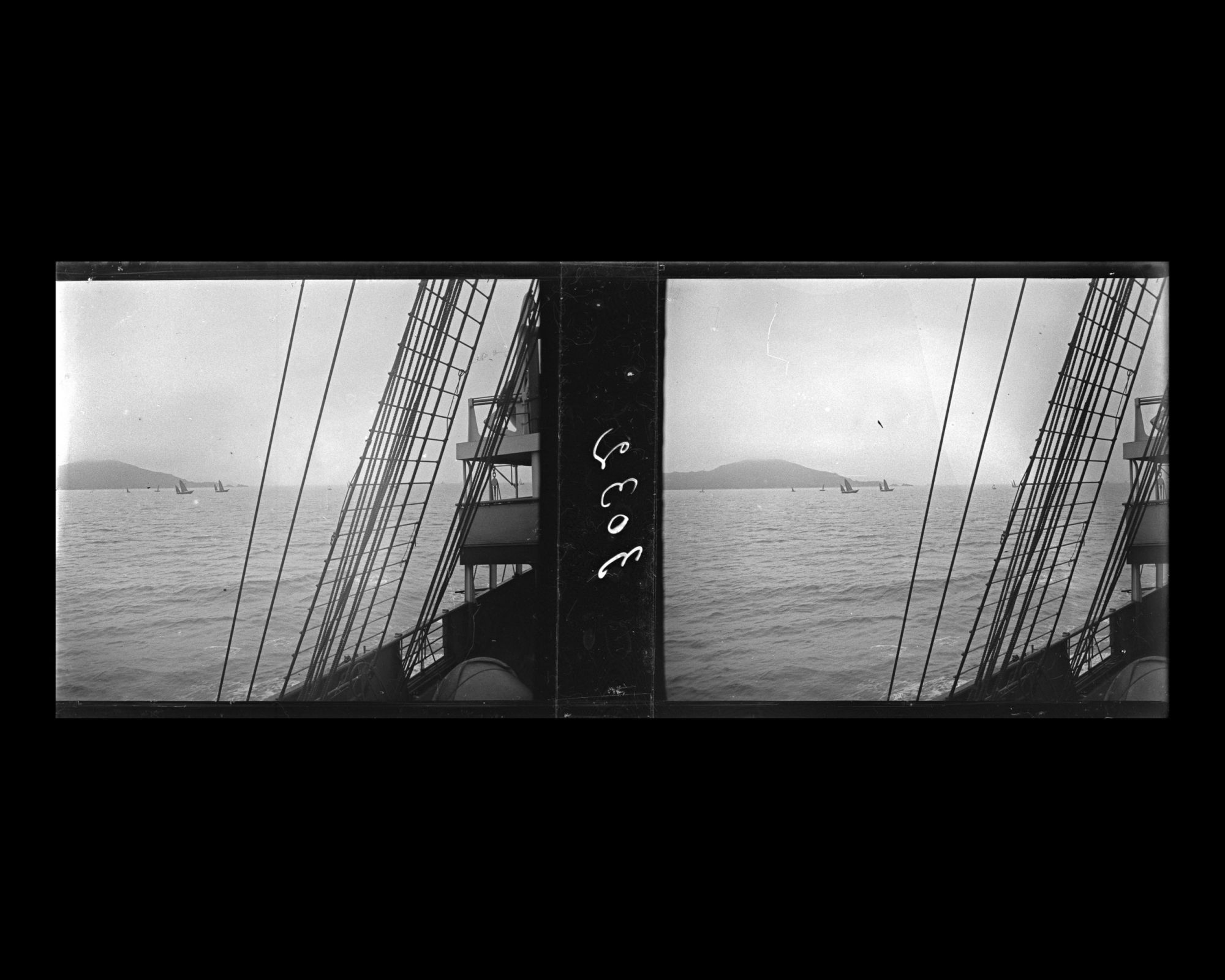 Image représentant La baie de Victoria harbour vue depuis le pont supérieur du Lützow, de la Norddeutscher Lloyd