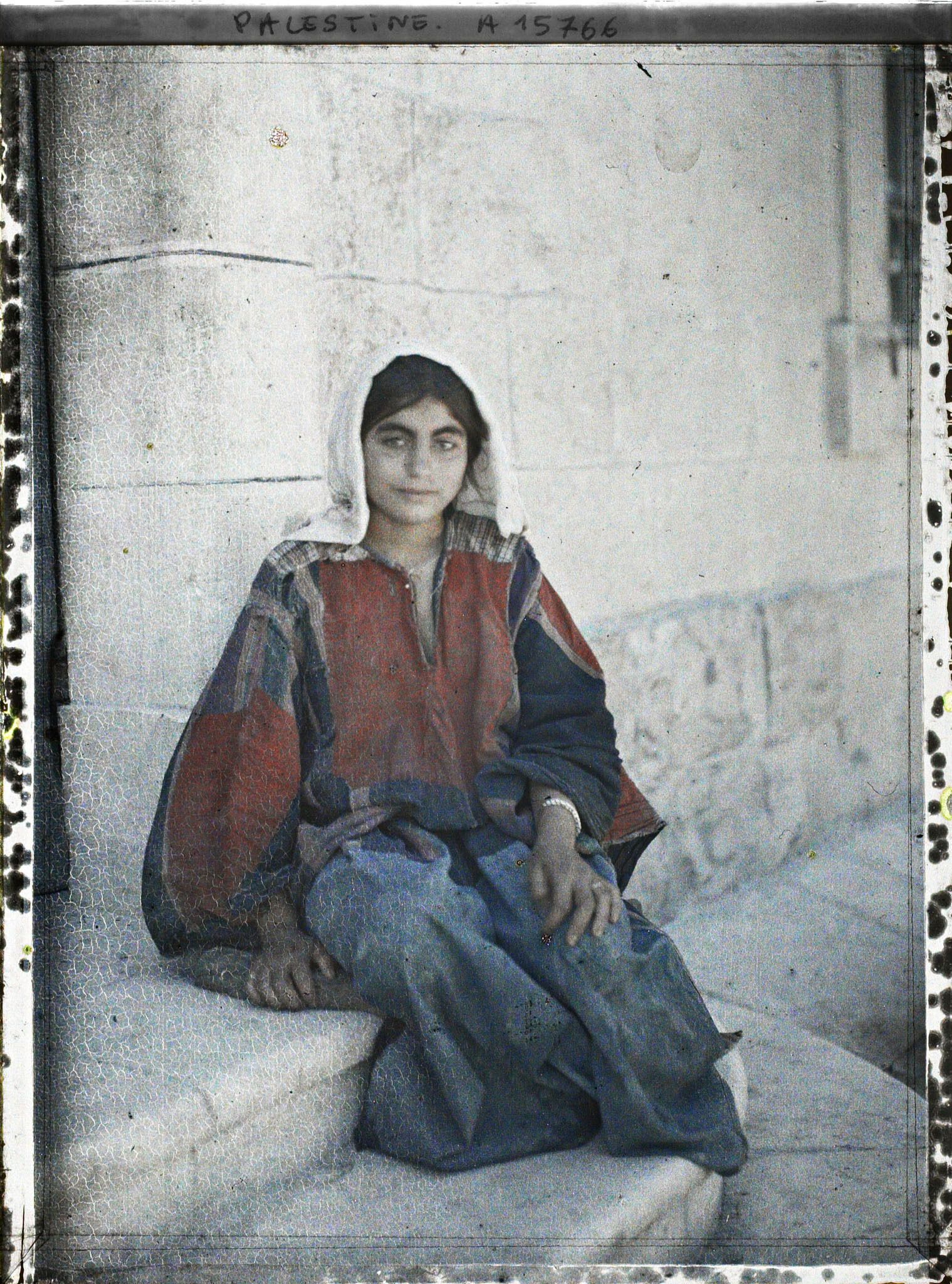 Image représentant Jeune femme bédouine (?)