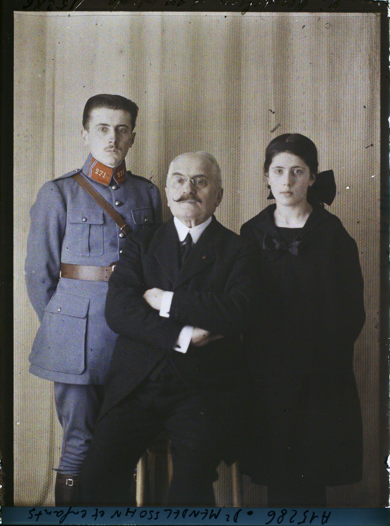 Image représentant Le Docteur Maurice Mendelssohn avec  sa fille Henriette et son fils Georges