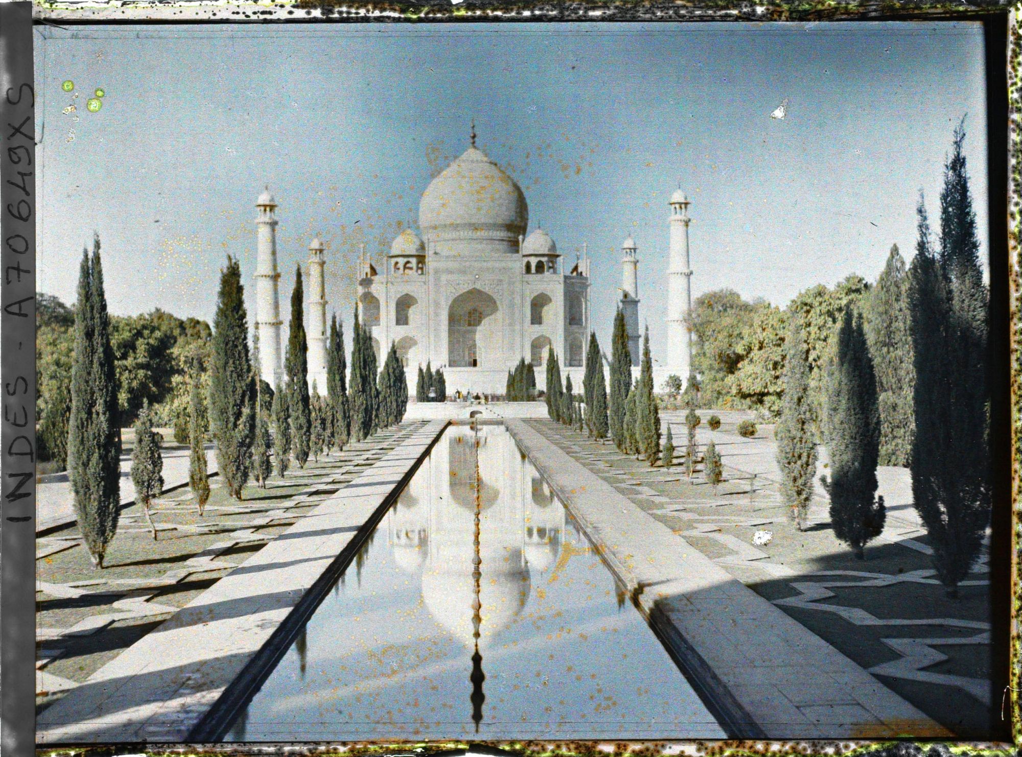 Image représentant Le grand canal axial et le mausolée du Taj Mahal
