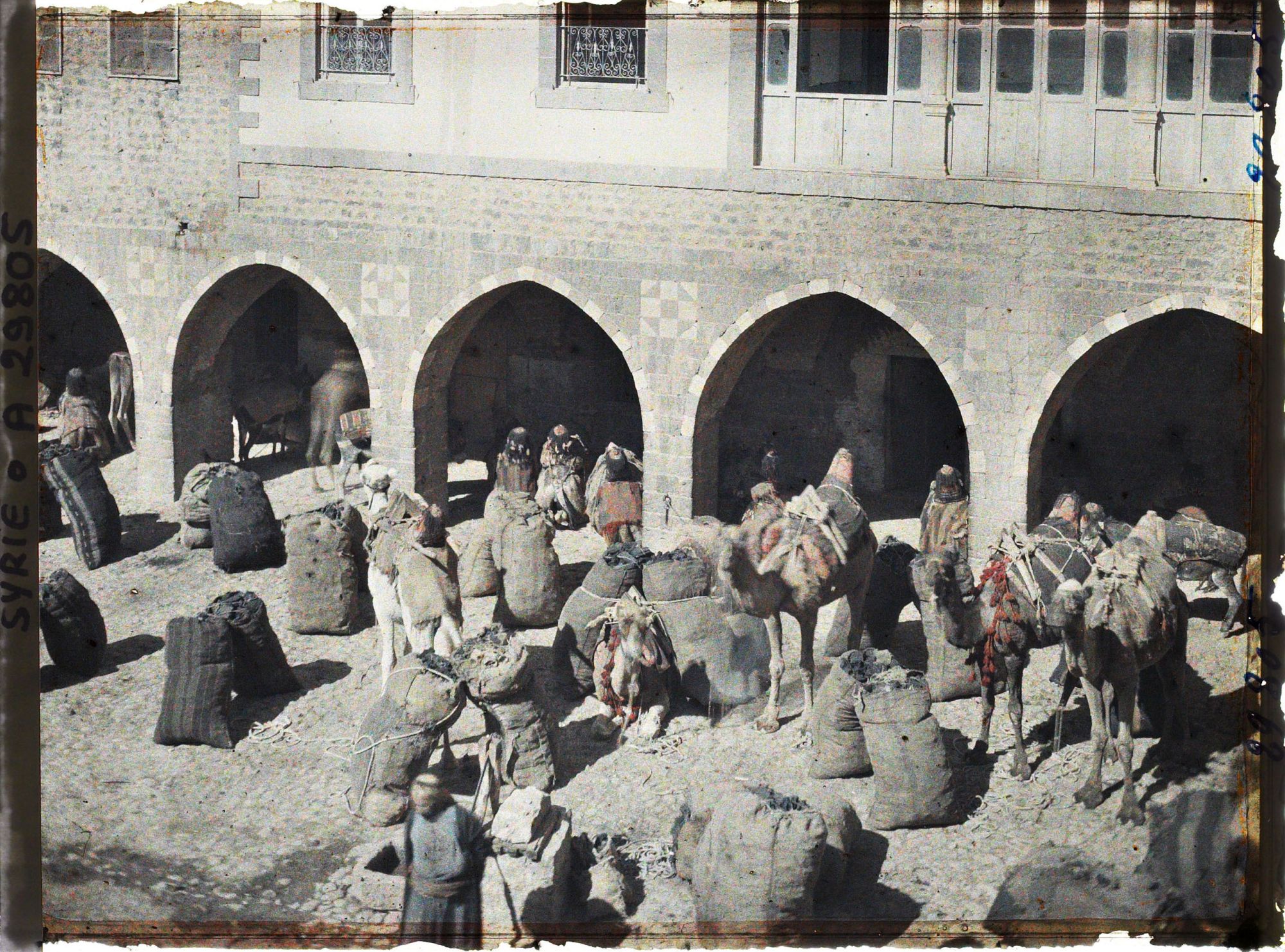 Image représentant Cour d'un Khân