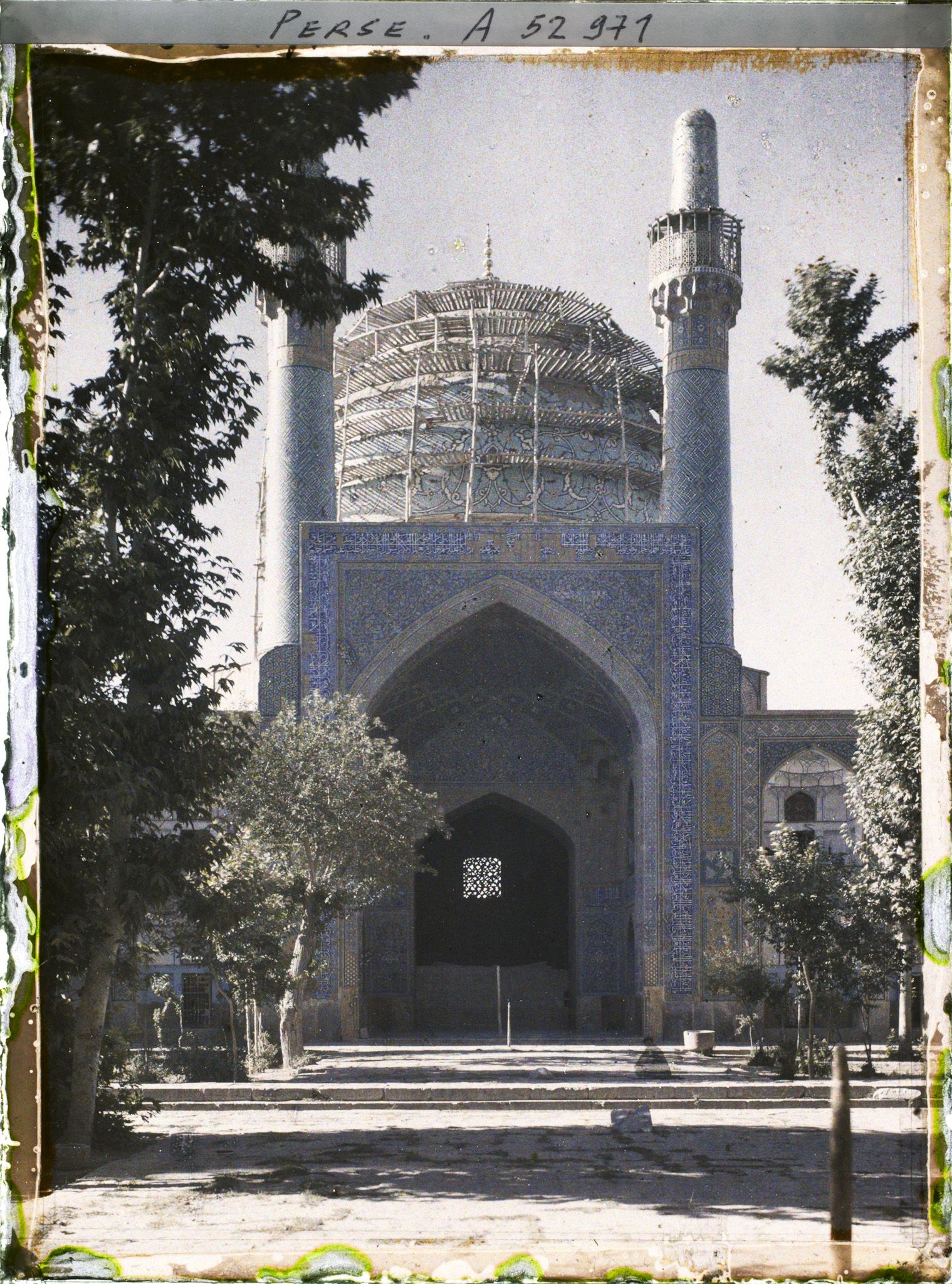 Image représentant La Madreseh Mader-i-Chah, école coranique dite "de la mère du Chah" (1714)