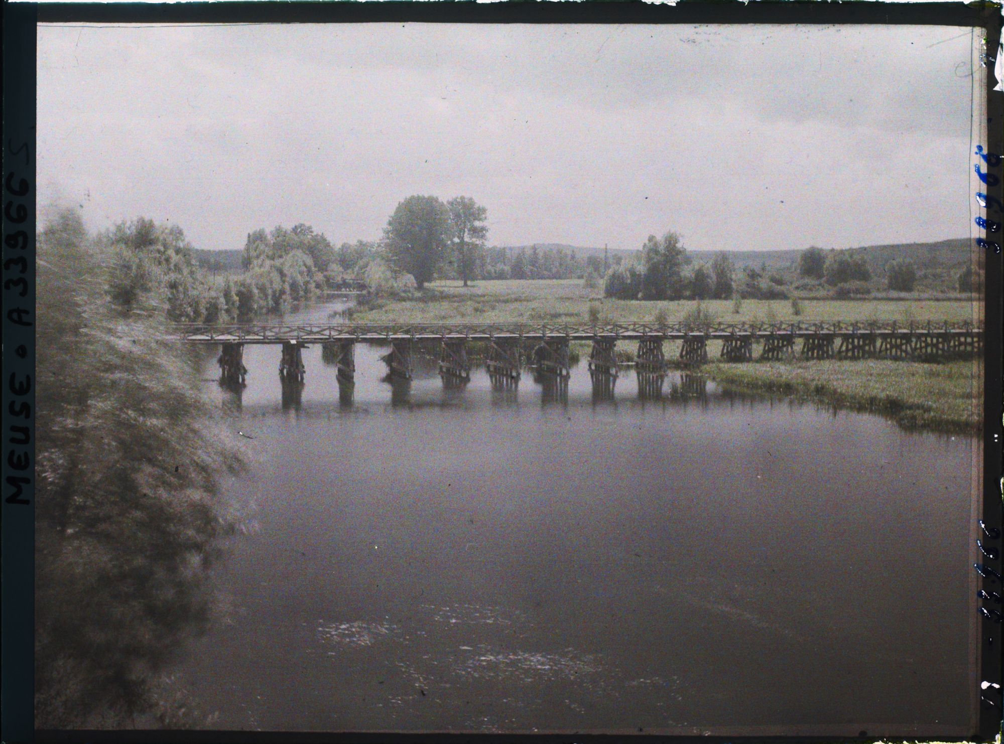 Image représentant France, Charny, La Meuse, vue prise vers l'Amont à Charny
