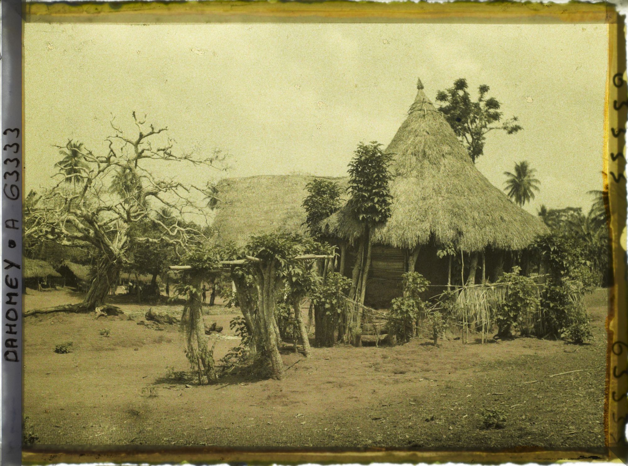 Image représentant Case du fétiche Lègba dans le village de Daagbé