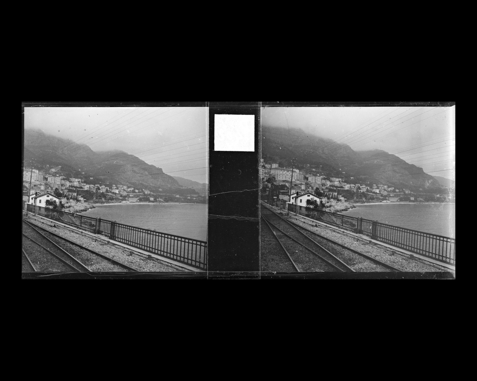 Image représentant L'anse de Saint-Romain vue du train