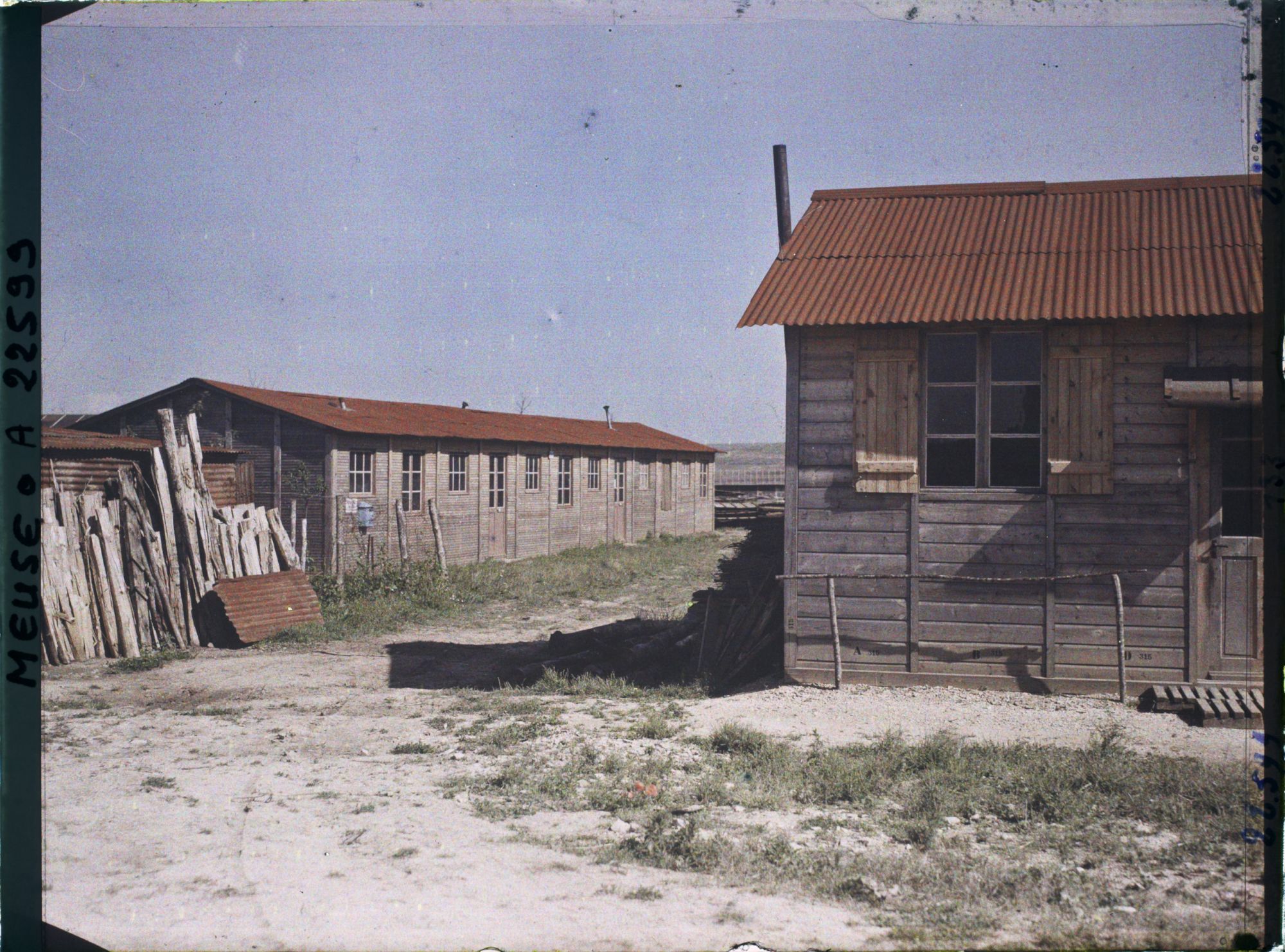 Image représentant France, Bras, L'Ecole et la Mairie