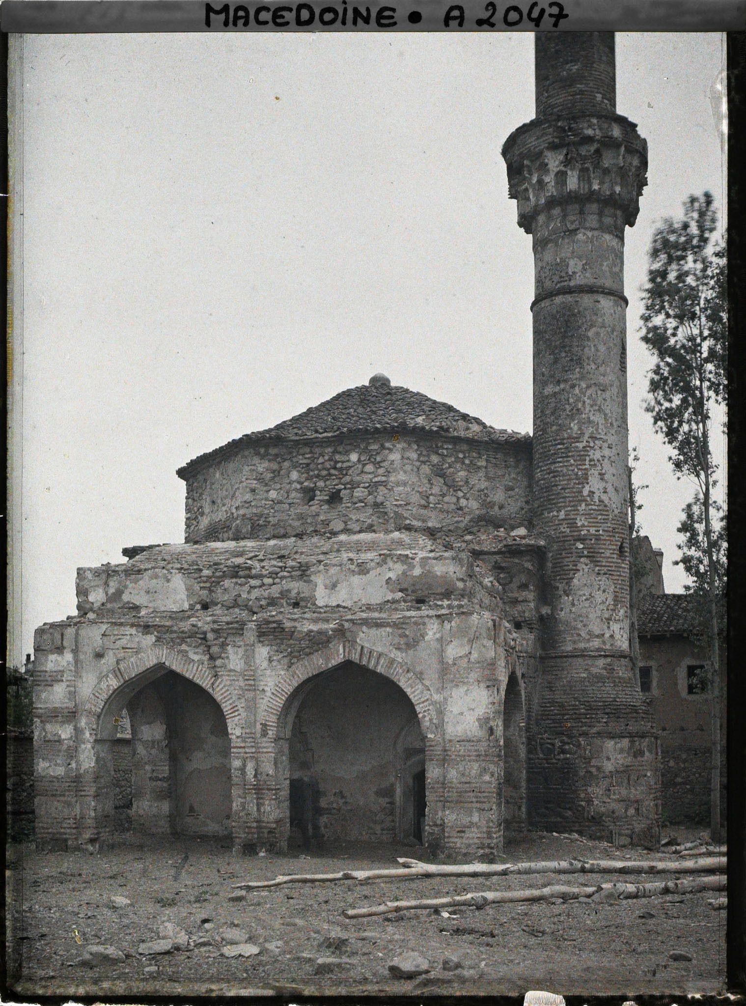 Image représentant Vieille mosquée en ruines [mosquée brisée]