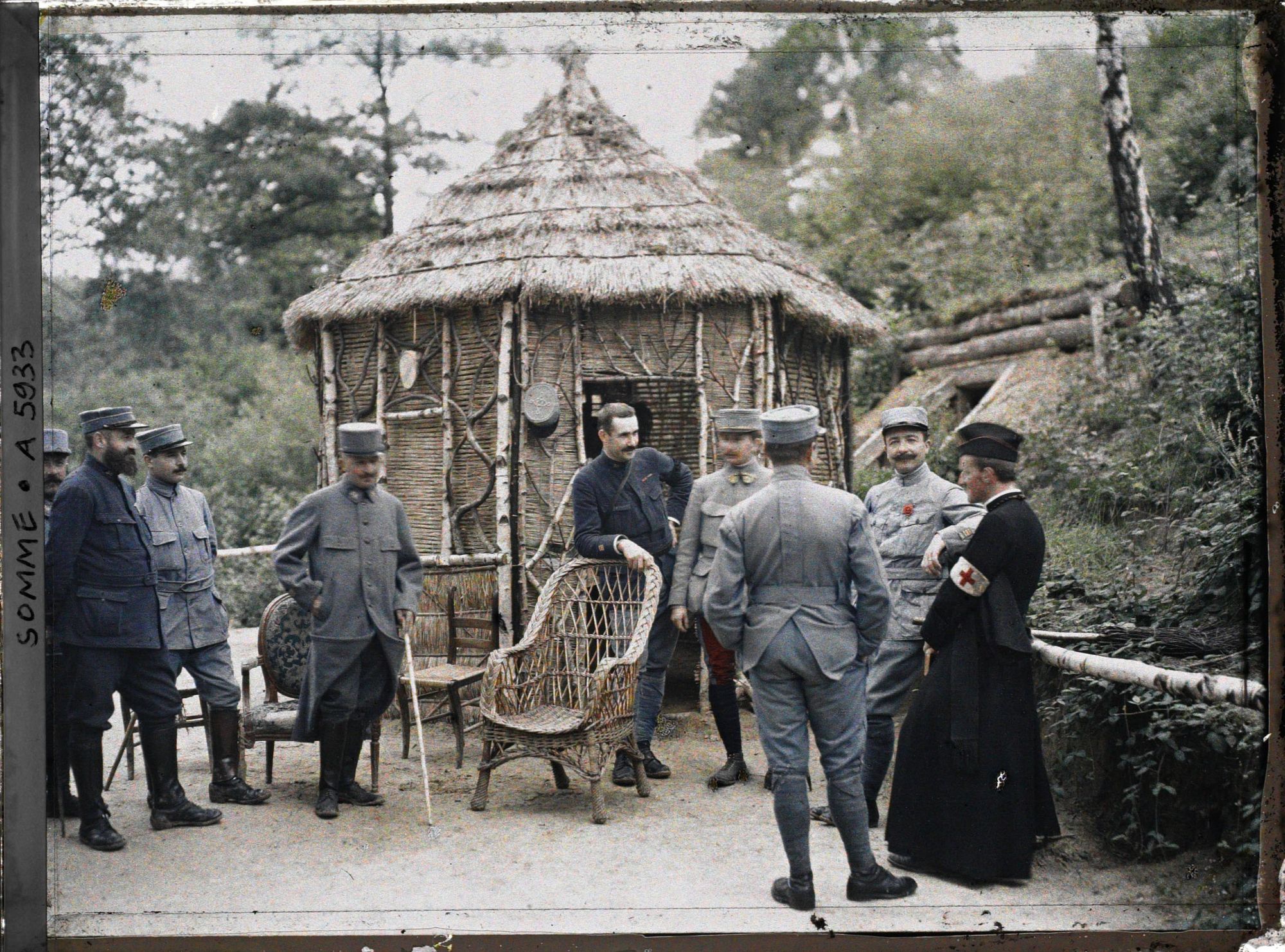 Image représentant Groupe d'officiers aux avant-postes