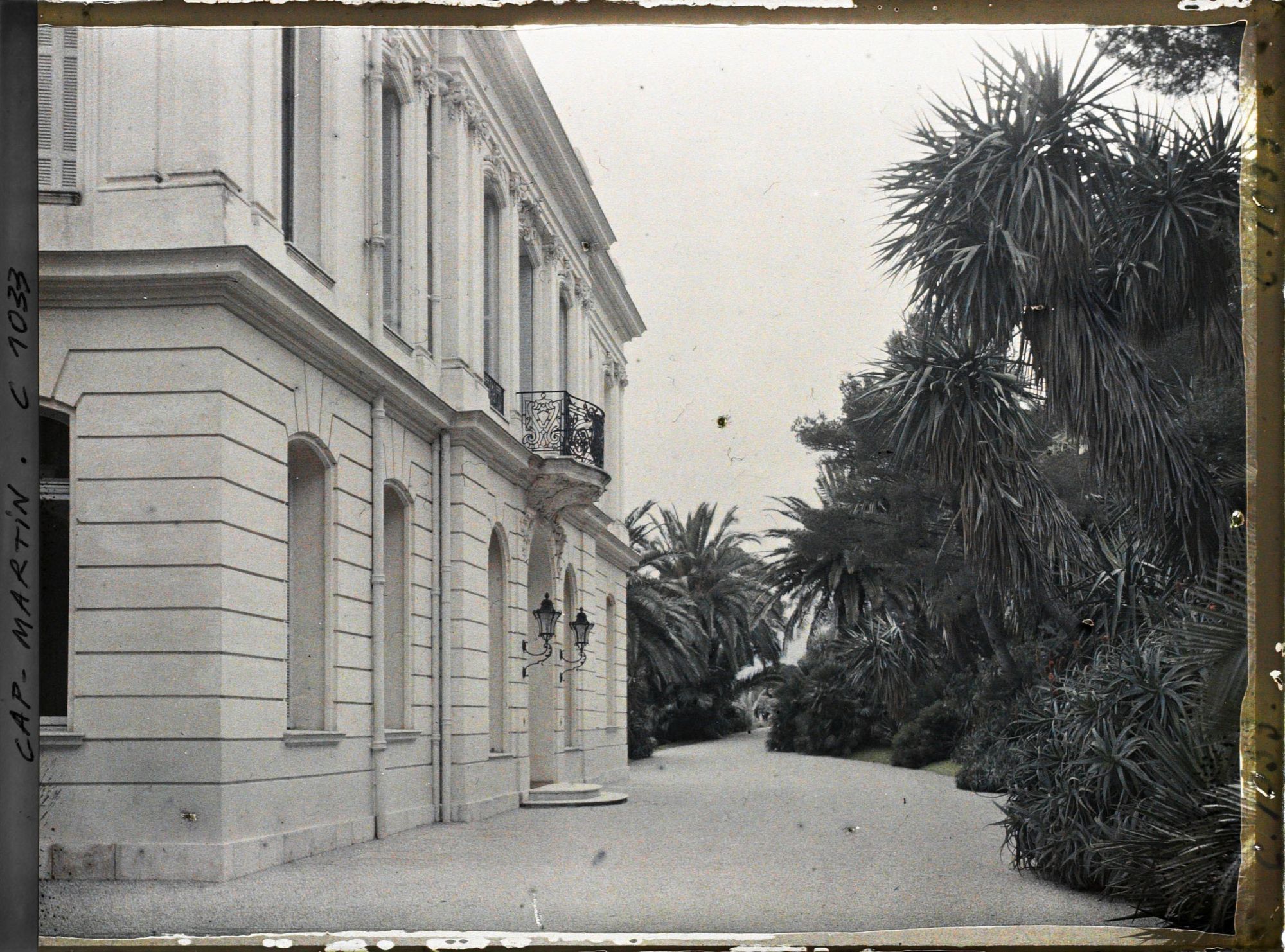 Image représentant Entrée de la grande villa (qui prendra le nom de villa Zamir en 1930)