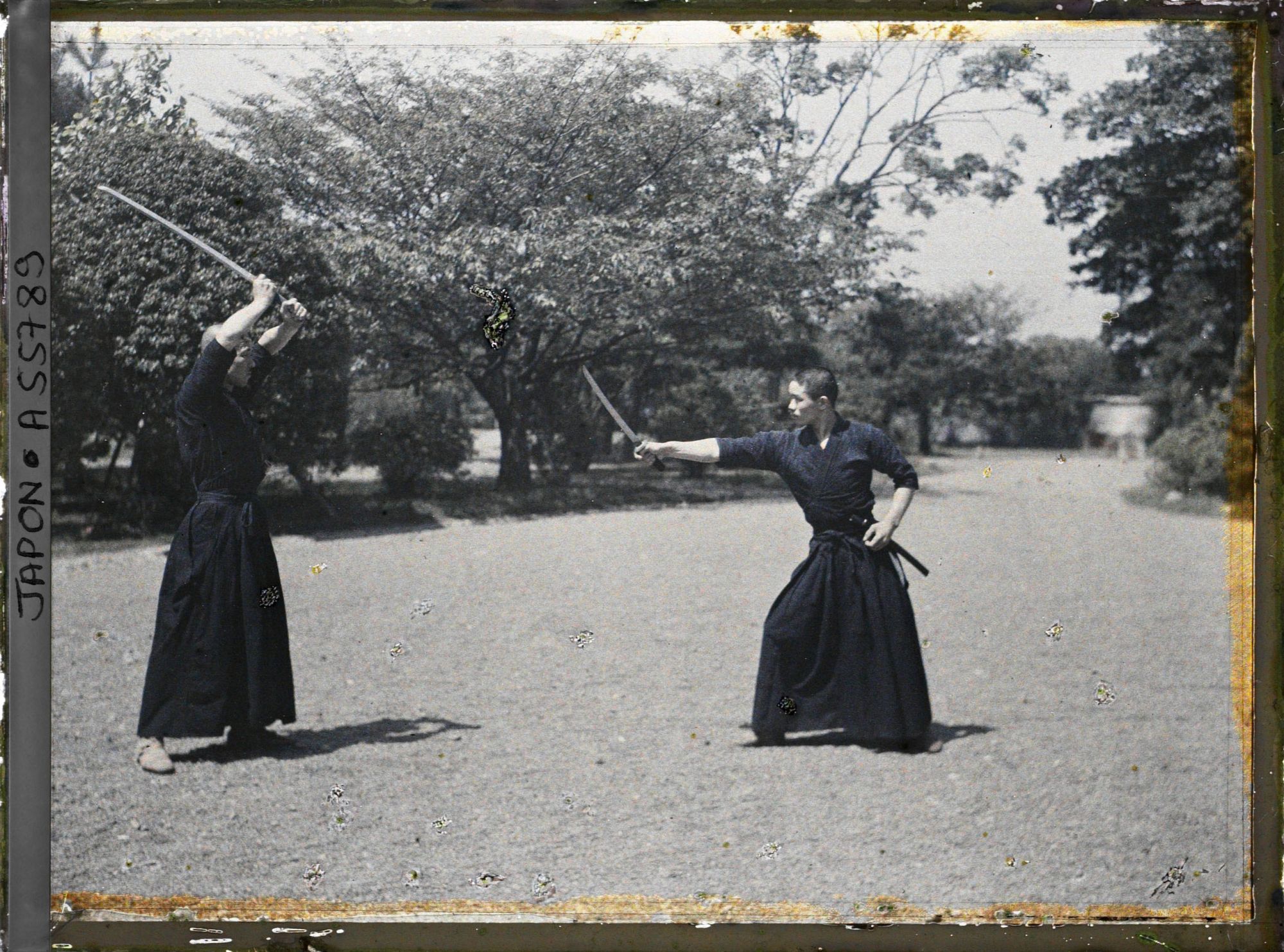 Image représentant Ecole de gymnastique militaire, entraînement aux arts martiaux Kendo (escrime japonaise)