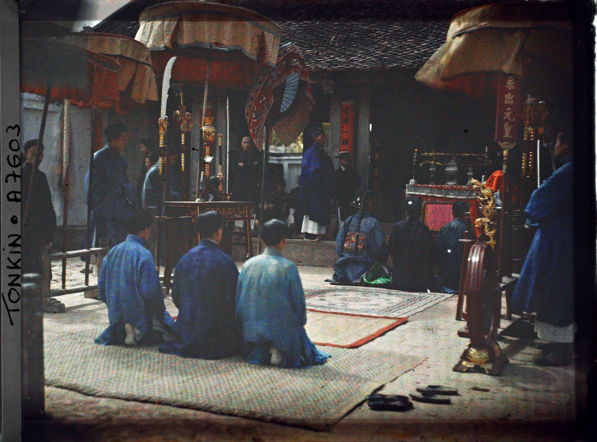 Image représentant Une célébration du rituel au temple Te ky-phuc, lors d'une cérémonie pour demander le bonheur