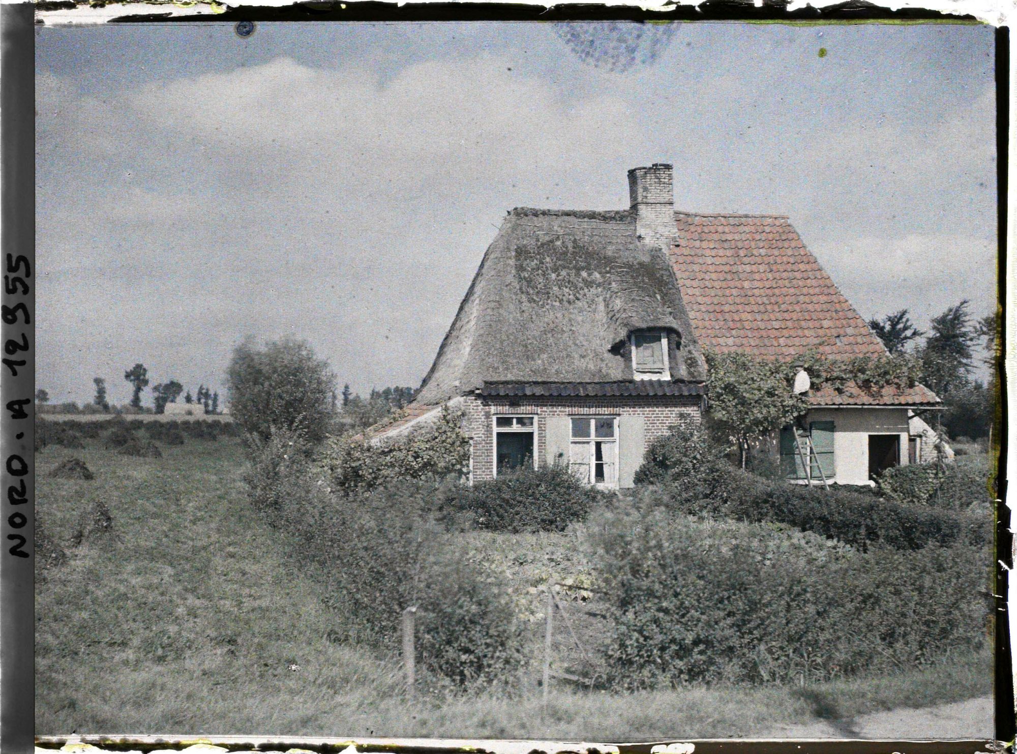 Image représentant près Rexpoède, Maison flamande près Rexpoède