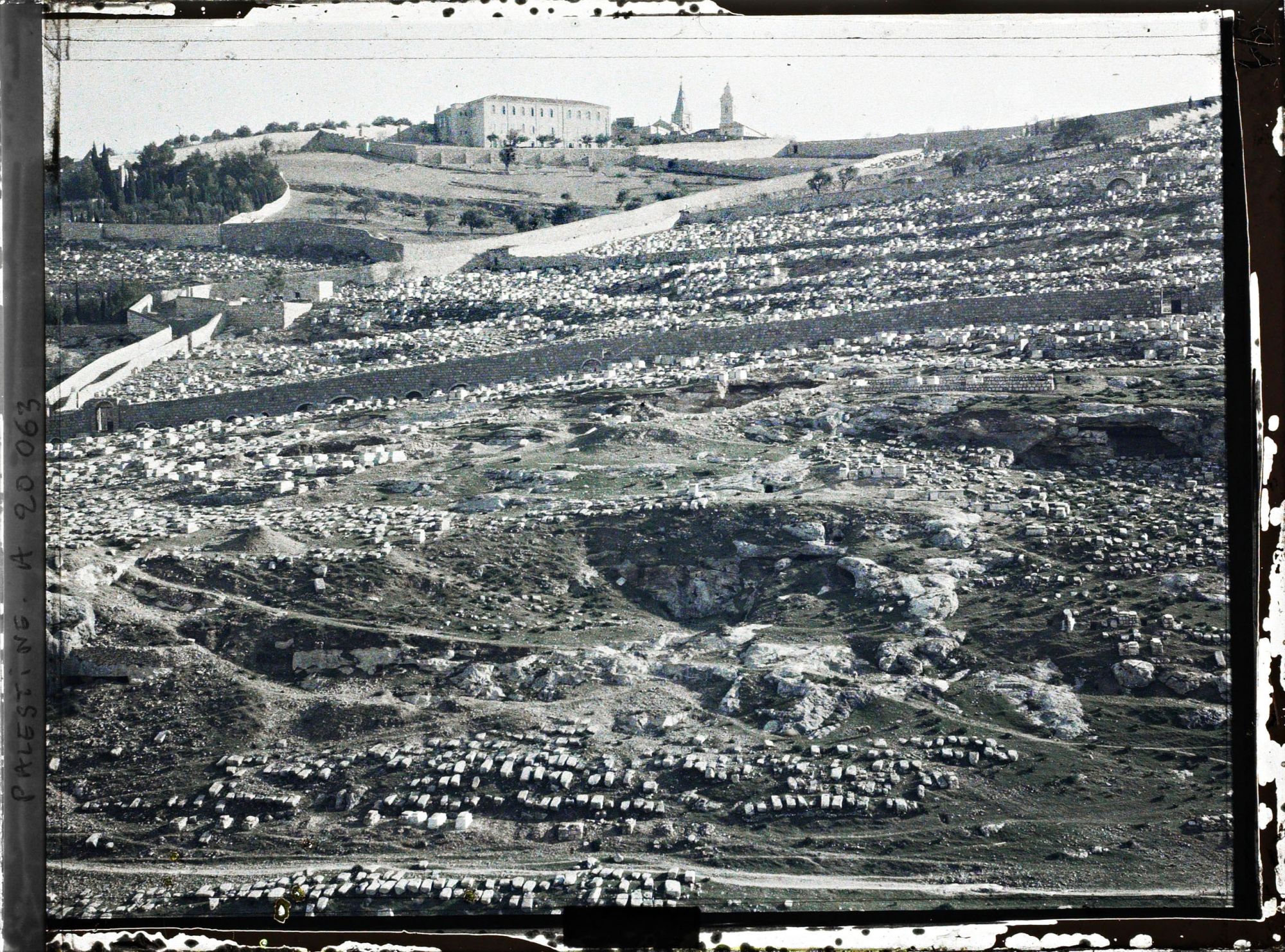 Image représentant Le cimetière juif