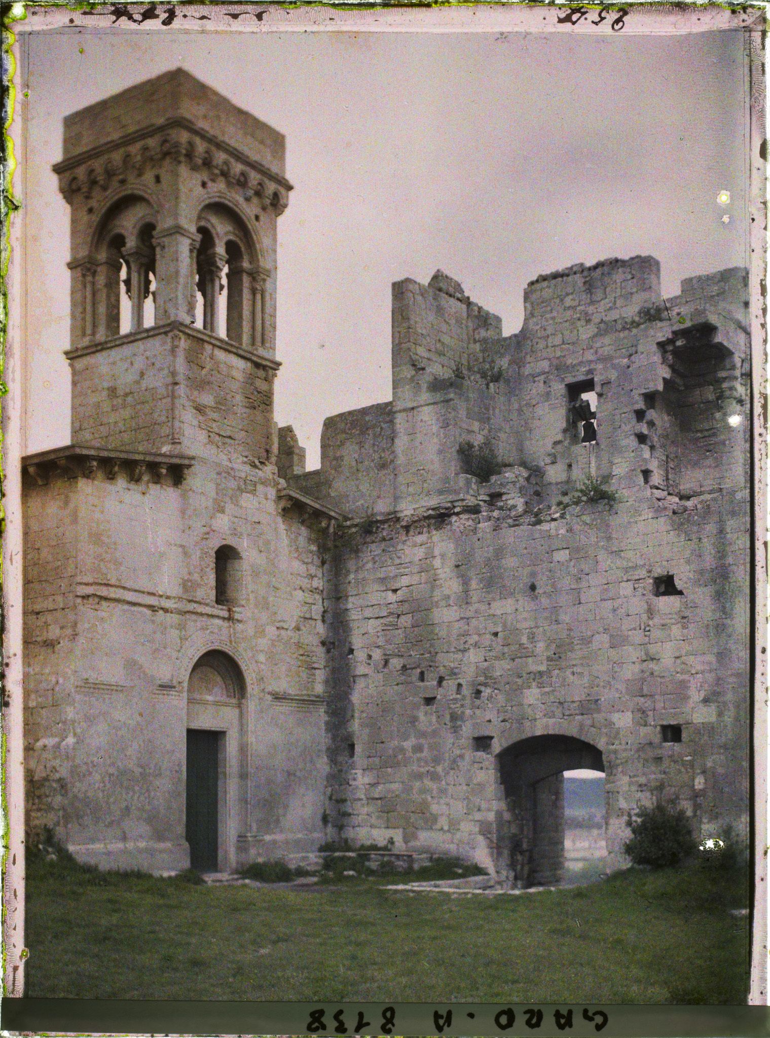 Image représentant Porte fortifiée du château de Beaucaire