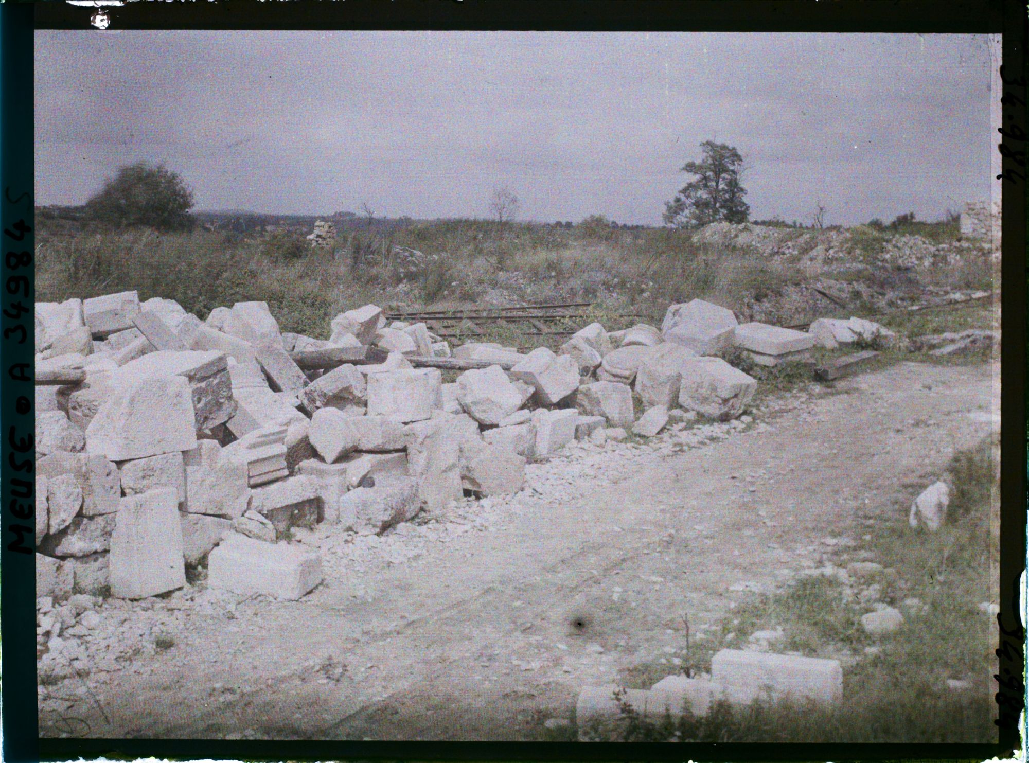 Image représentant France, Boureuil Secteur de Vauquois, Restes de l'Eglise
