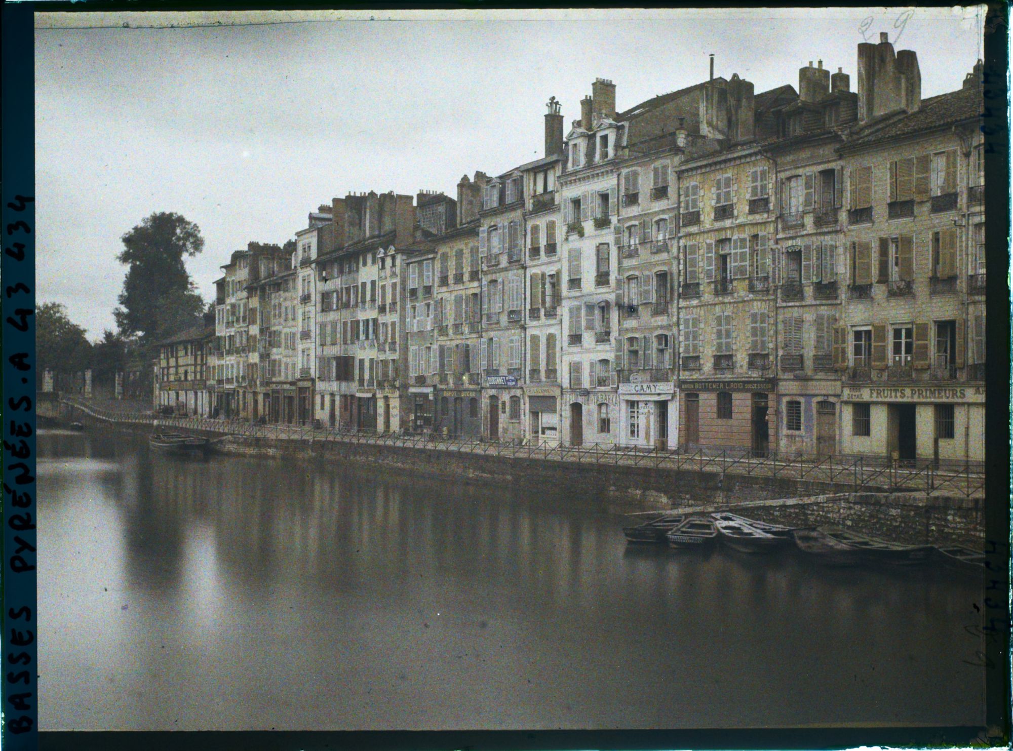 Image représentant France, Bayonne, Les bords de la Nive