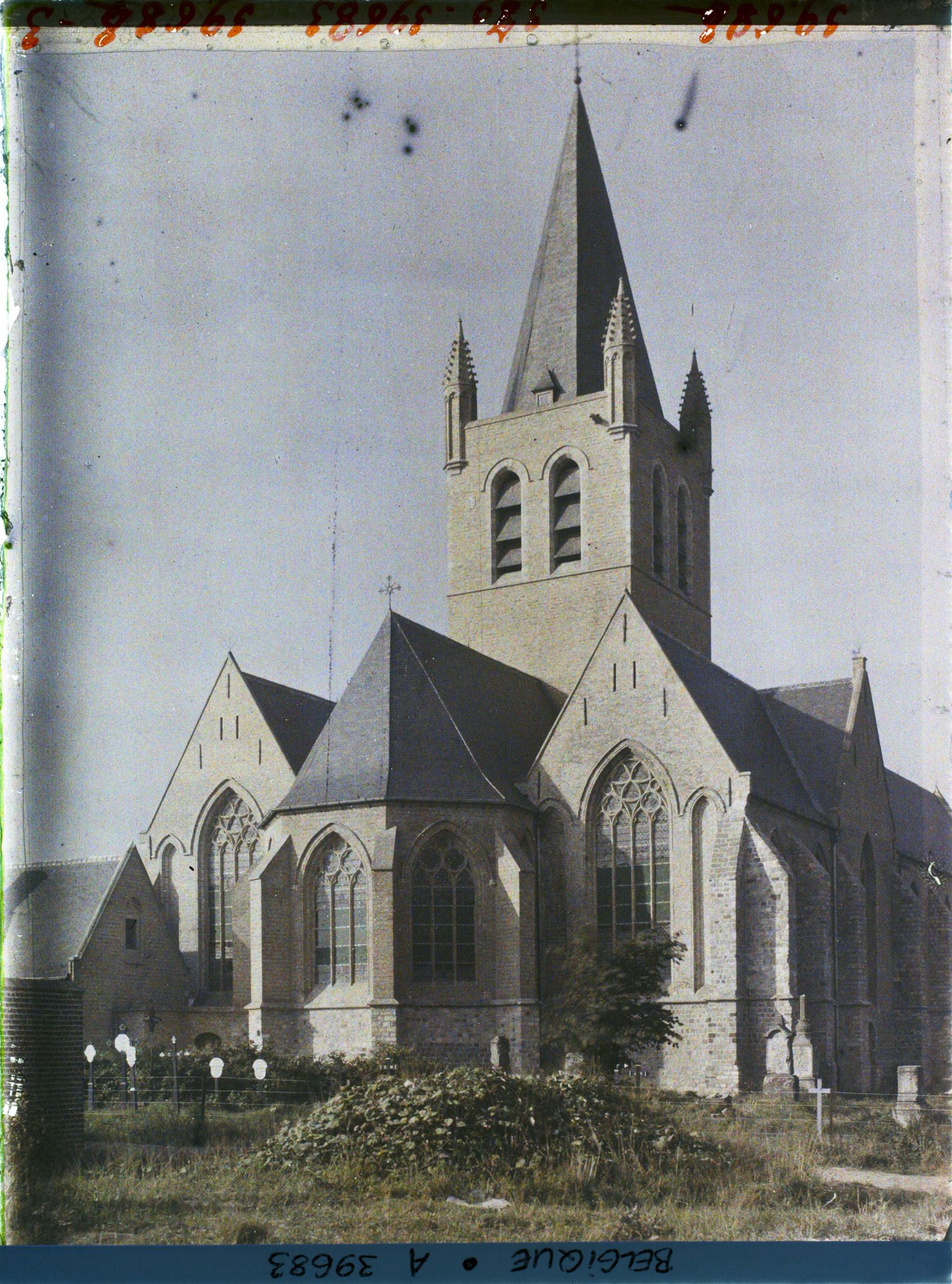 Image représentant Belgique, Neuve Eglise, Abside de l'Eglise reconstruite