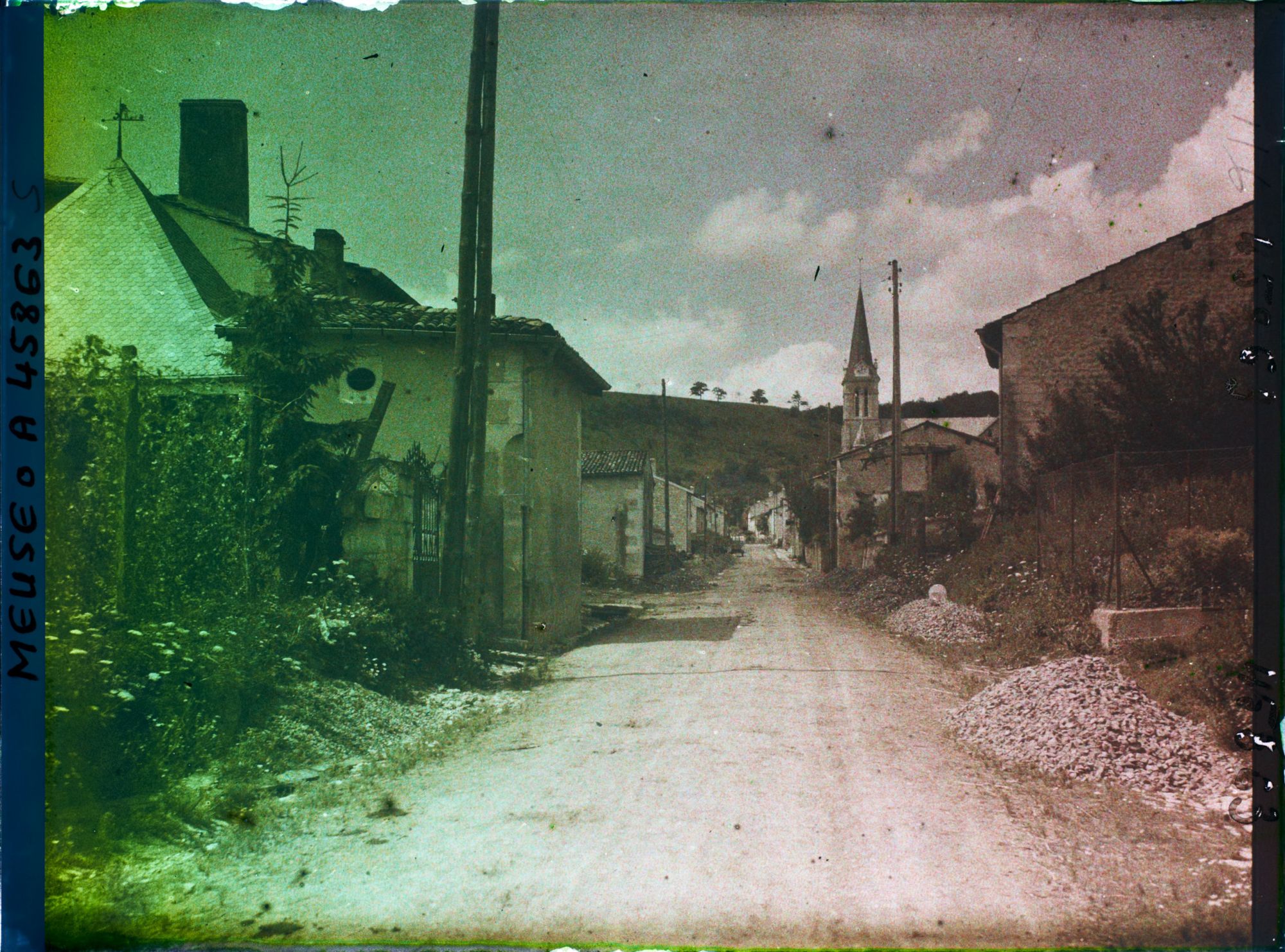 Image représentant France, Woinville, Entrée du Village