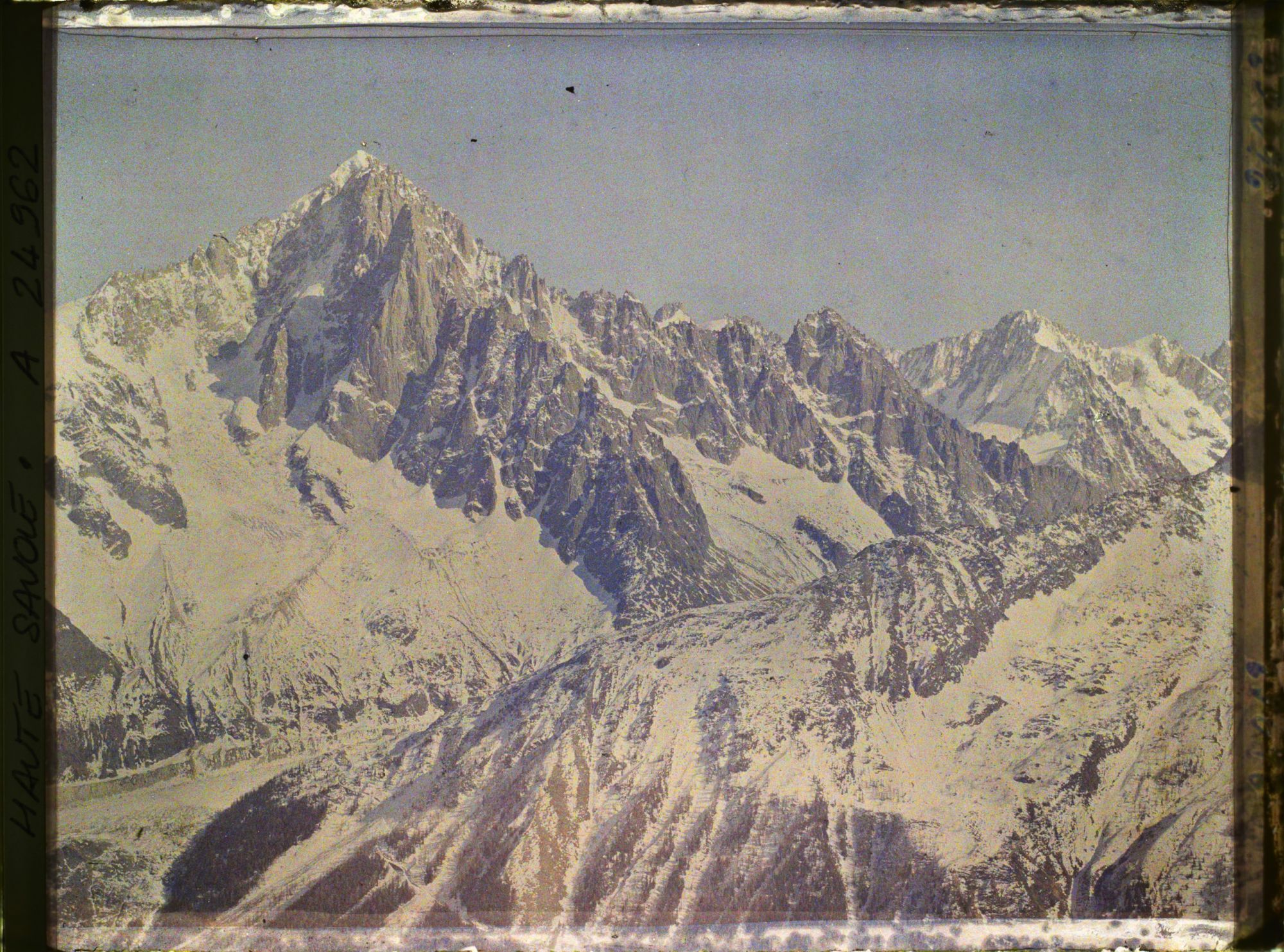Image représentant Les Alpes, Vue prise de Brévent (2523m) Aiguille du Dru, Aige Verte, mer de Glace