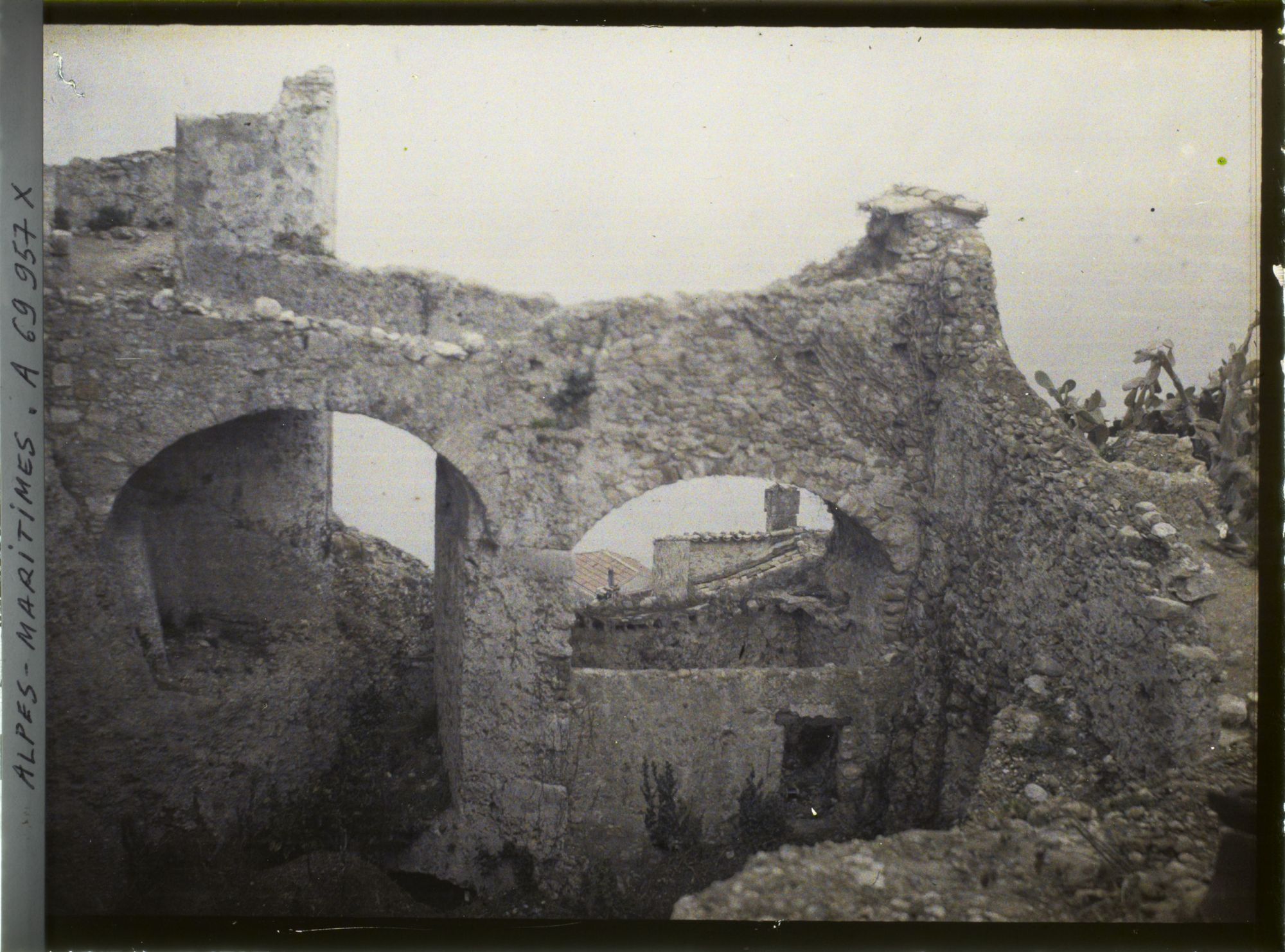 Image représentant Les ruines du château