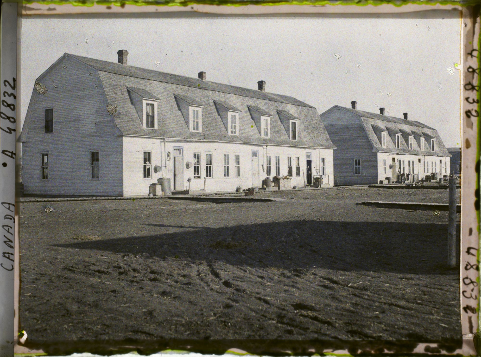 Image représentant Canada, St François Xavier, Une ferme: Maisons d'habitation de la Colonie