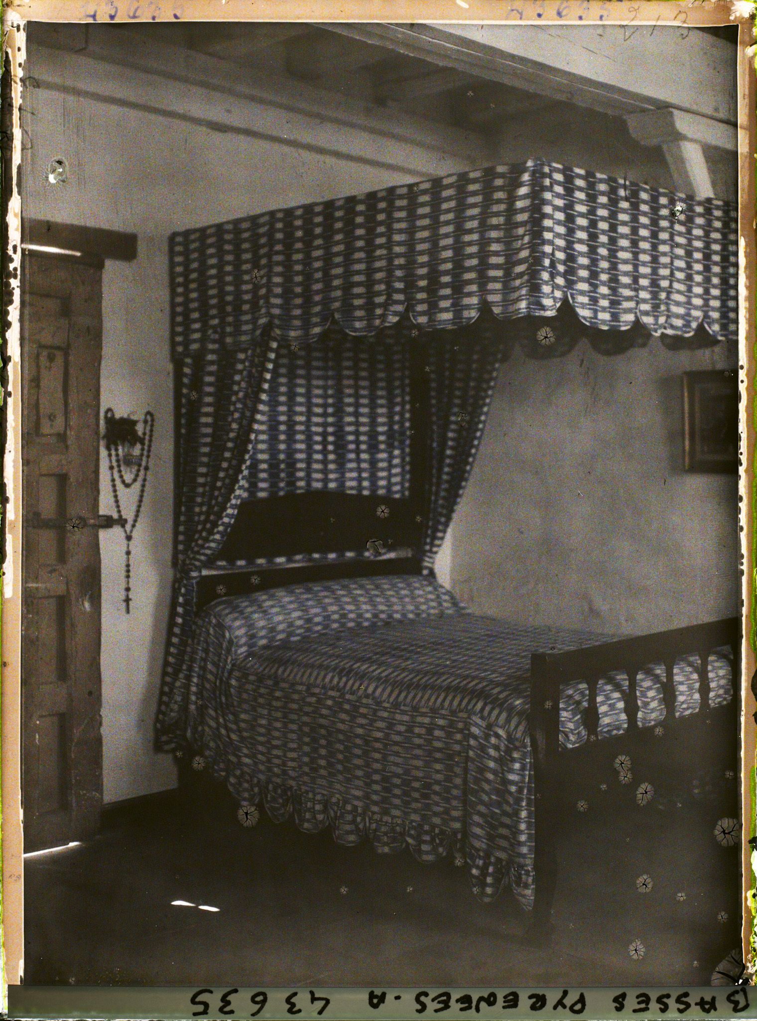 Image représentant France, Bayonne, Chambre à Coucher Basque