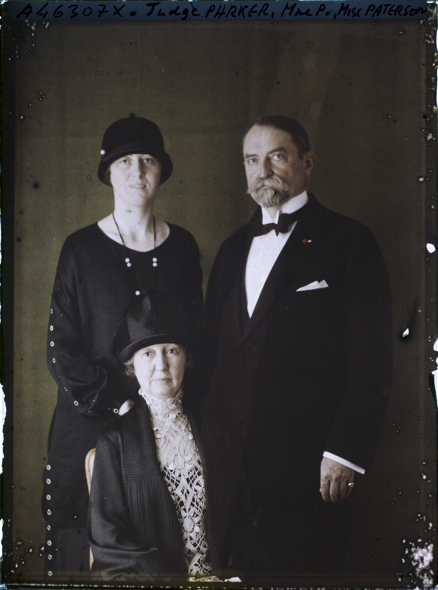 Image représentant Le juge Edwin Brewington Parker,  son épouse et miss Paterson