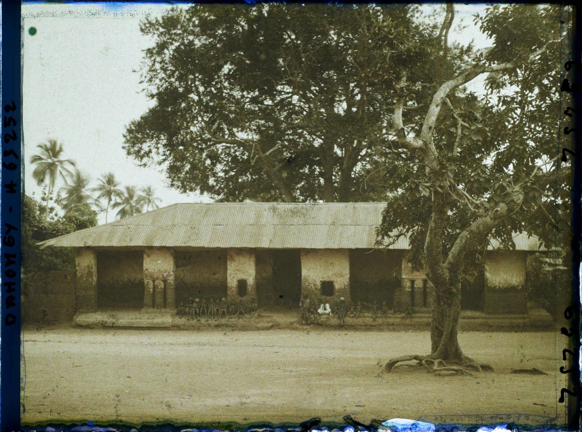 Image représentant Couvent du fétiche zozo ?