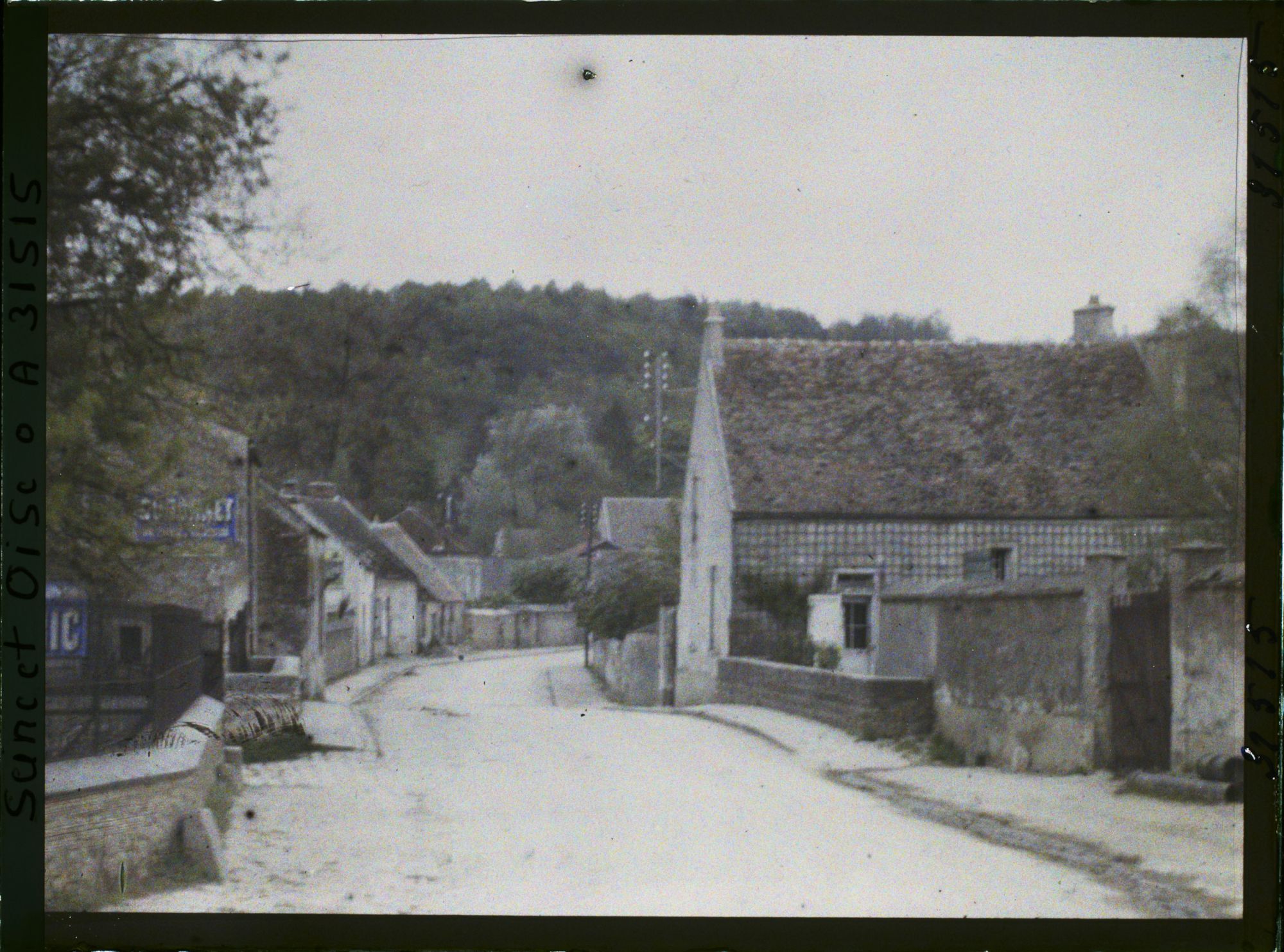 Image représentant France, Chevreuse, Entrée Sud de Chevreuse, route de Kambouillet