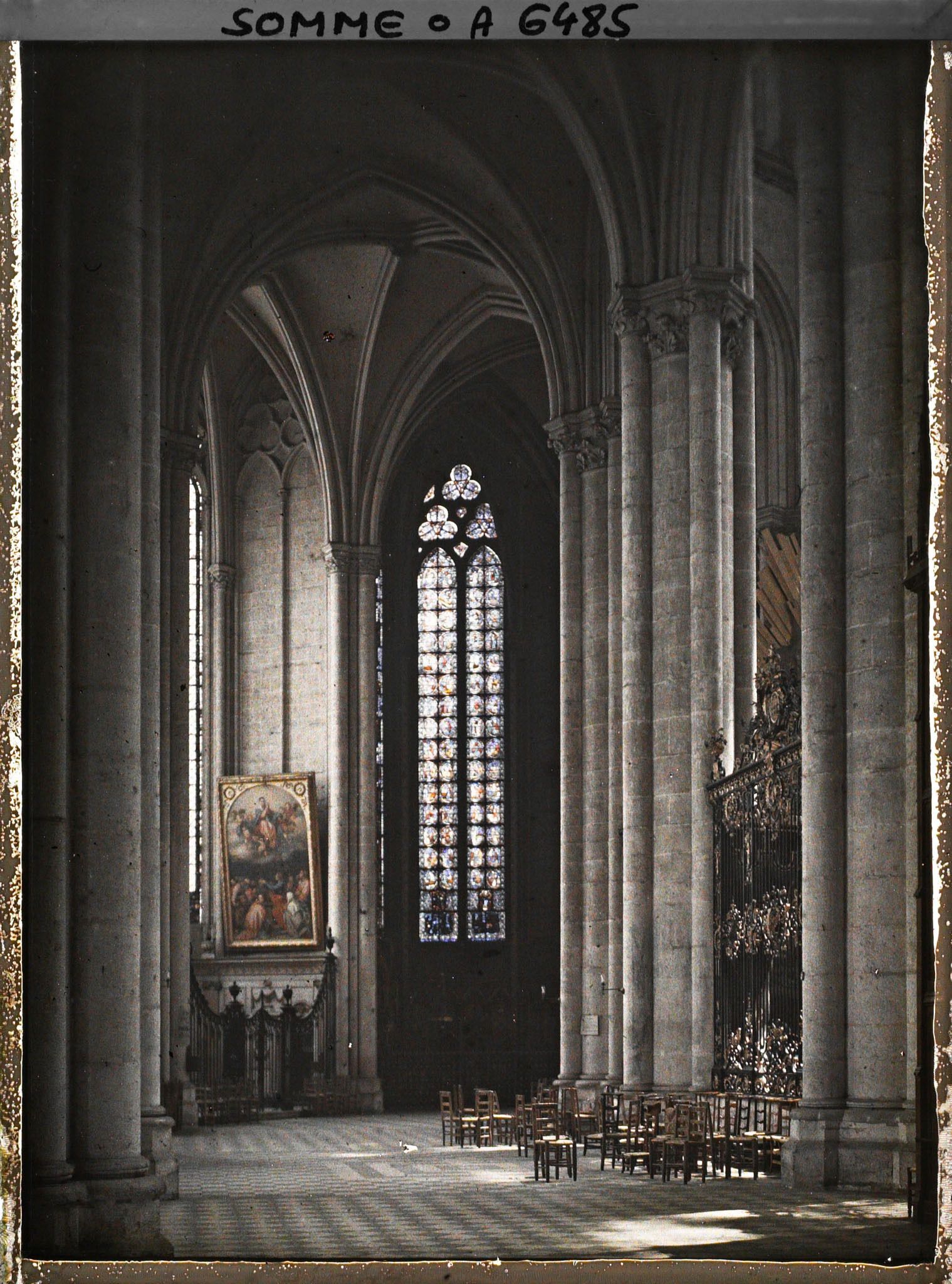 Image représentant France, Amiens, Intérieur de la Cathédrale