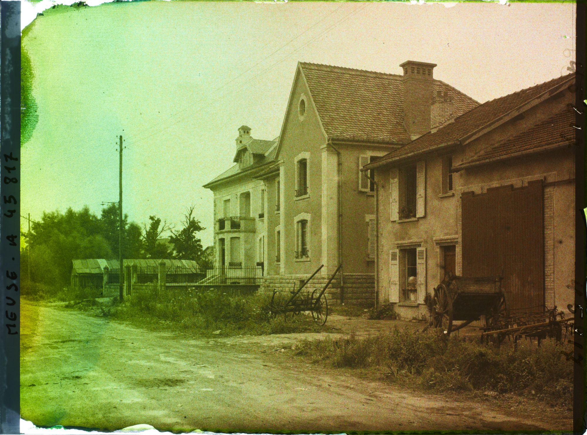 Image représentant France, Fresnes-en-Woëvre, Entrée du Village