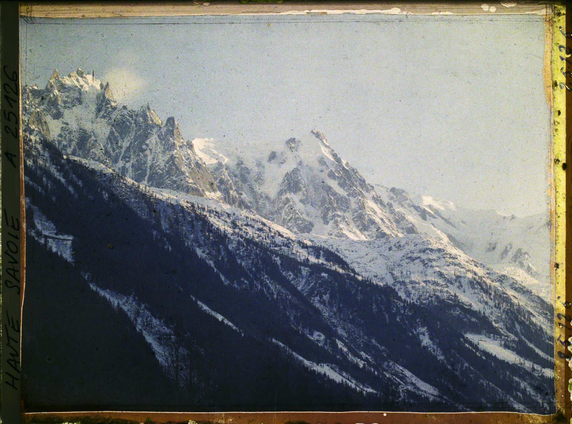Image représentant France Les Alpes, Vallée de Chamonix, Coucher de Soleil s/ le Mt Blanc, les Aiges du Midi, du Plan et de la Blaitière (5h 20)