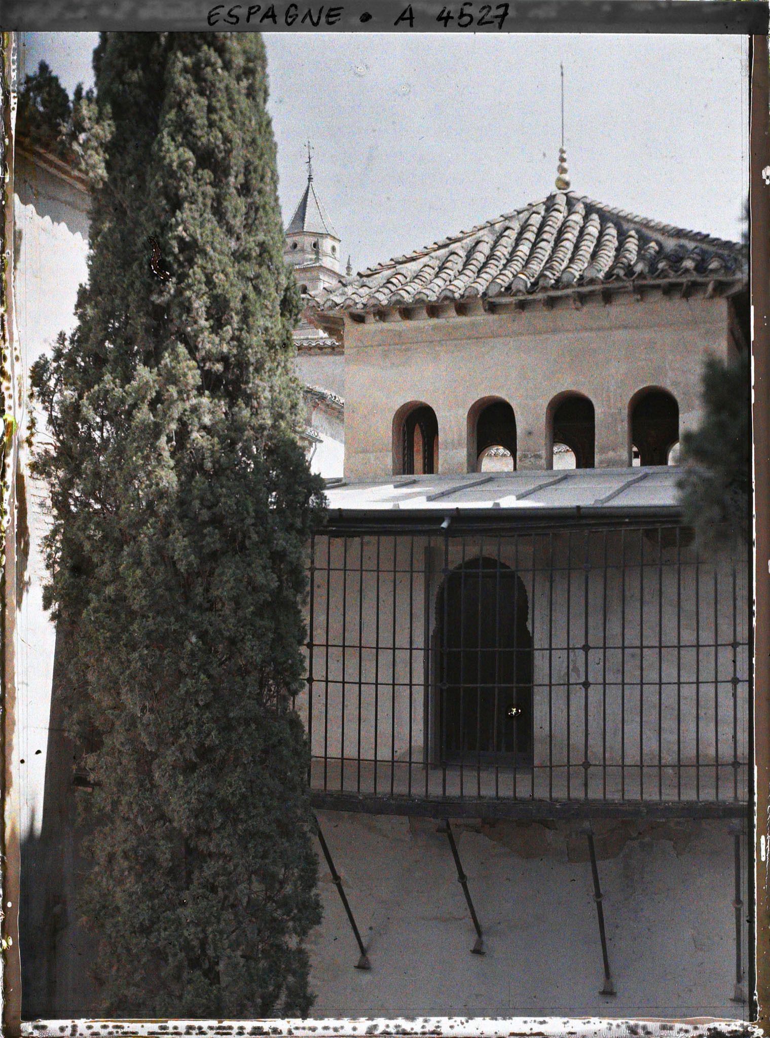 Image représentant Alhambra : palais Nasrides, la cour du Mexuar "conseil"