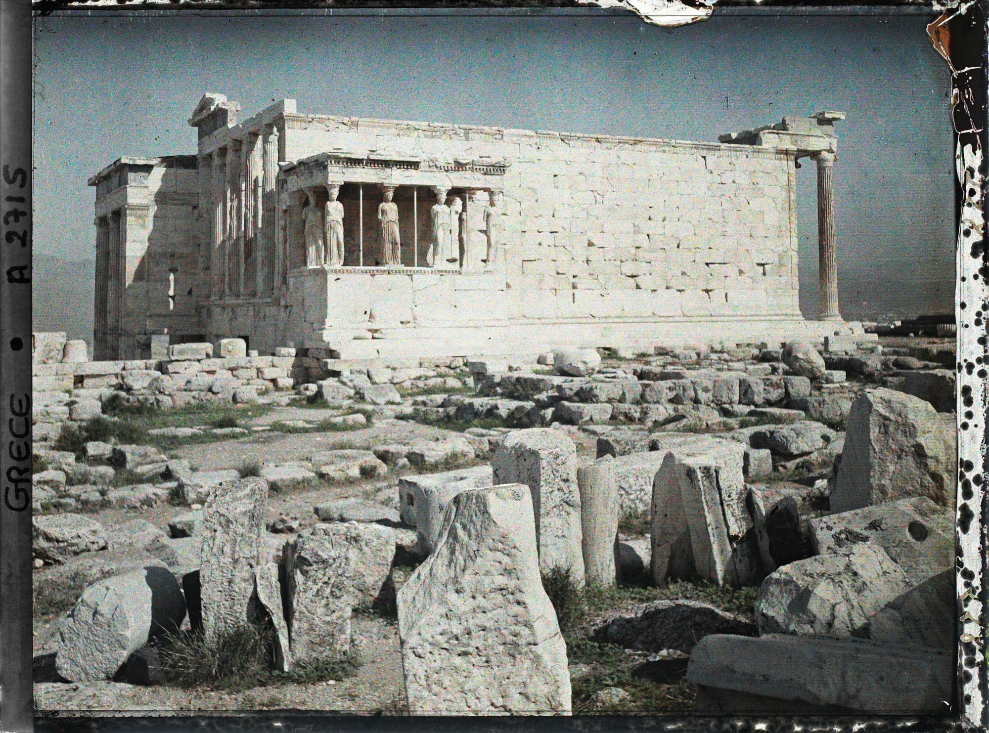 Image représentant Sur l'Acropole, l'Erechtheion (vu du sud-ouest)