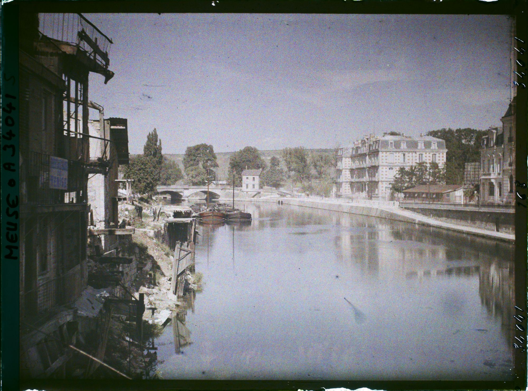 Image représentant France, Verdun, La Meuse vue vers l&#039;aval prise du Pont du Théâtre