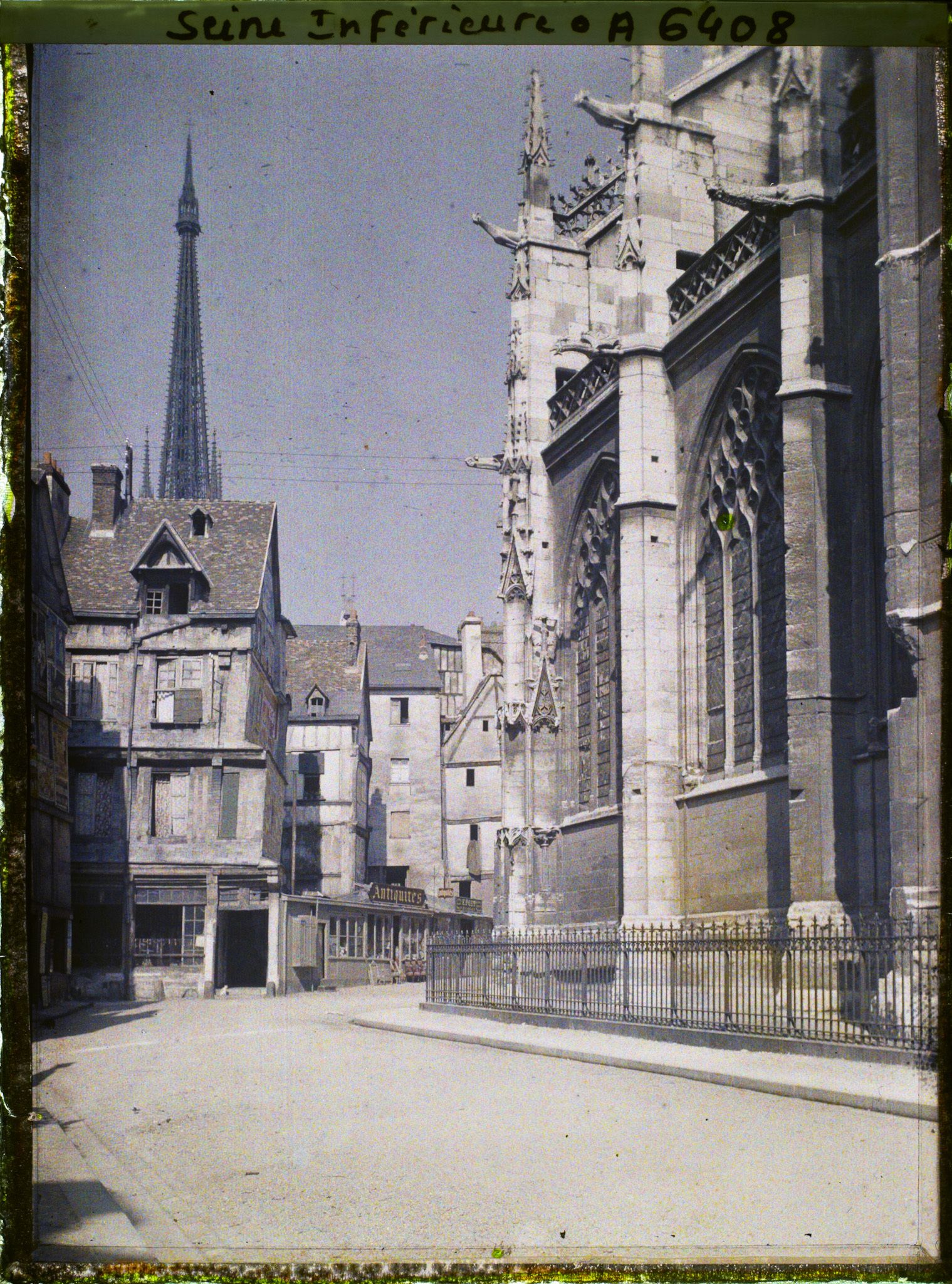 Image représentant Chevet de l'église Saint-Laurent