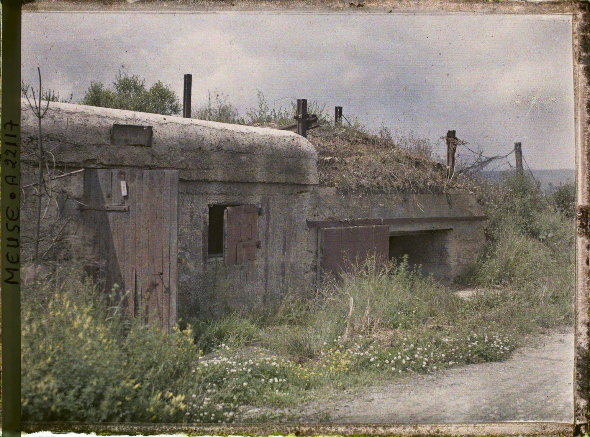 Image représentant France, Montsec, Route de Woniville à Montsec, abri boche
