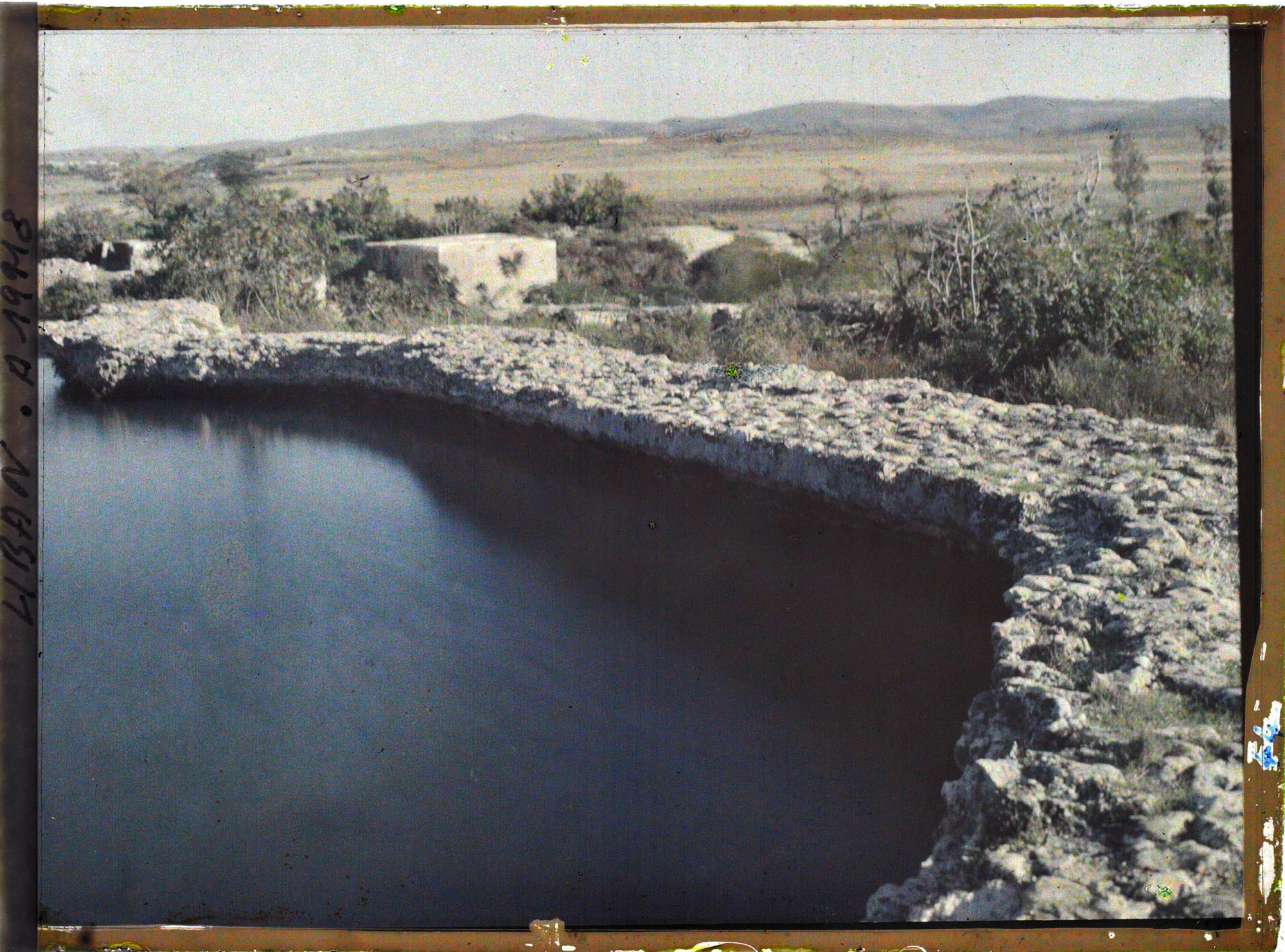 Image représentant L'un des quatre réservoirs antiques du hameau de Ras El Aïn