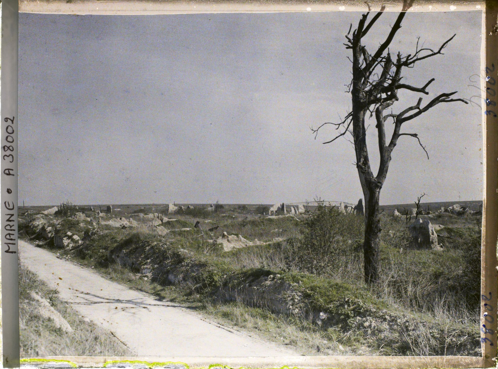 Image représentant France, Nauroy, Vue d'ensemble sur les ruines