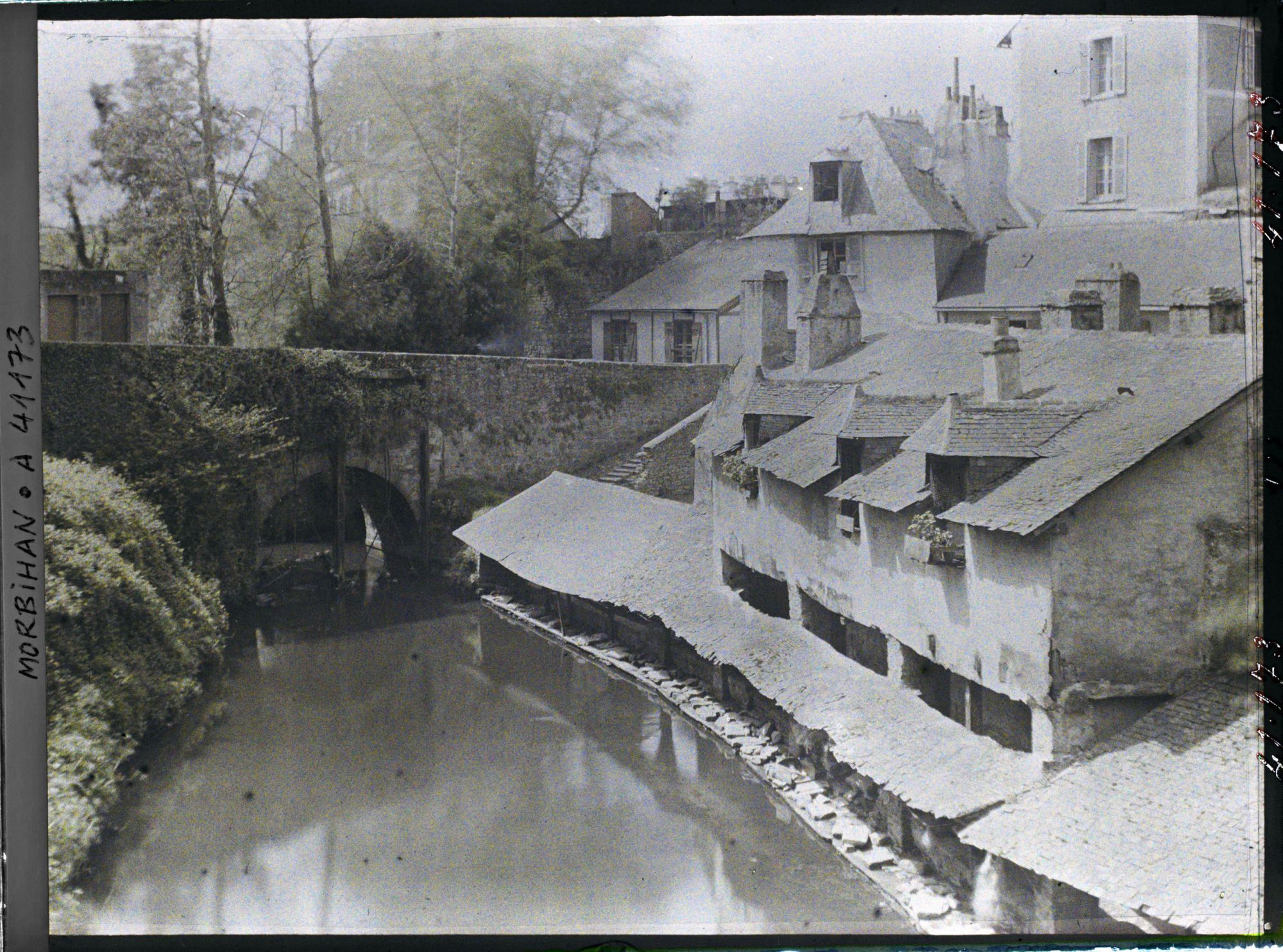 Image représentant Les lavoirs de la Garenne et le pont sur la Marle